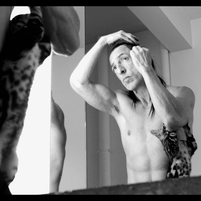Hinh anh Mái tóc đen dài của Rick Owen 2