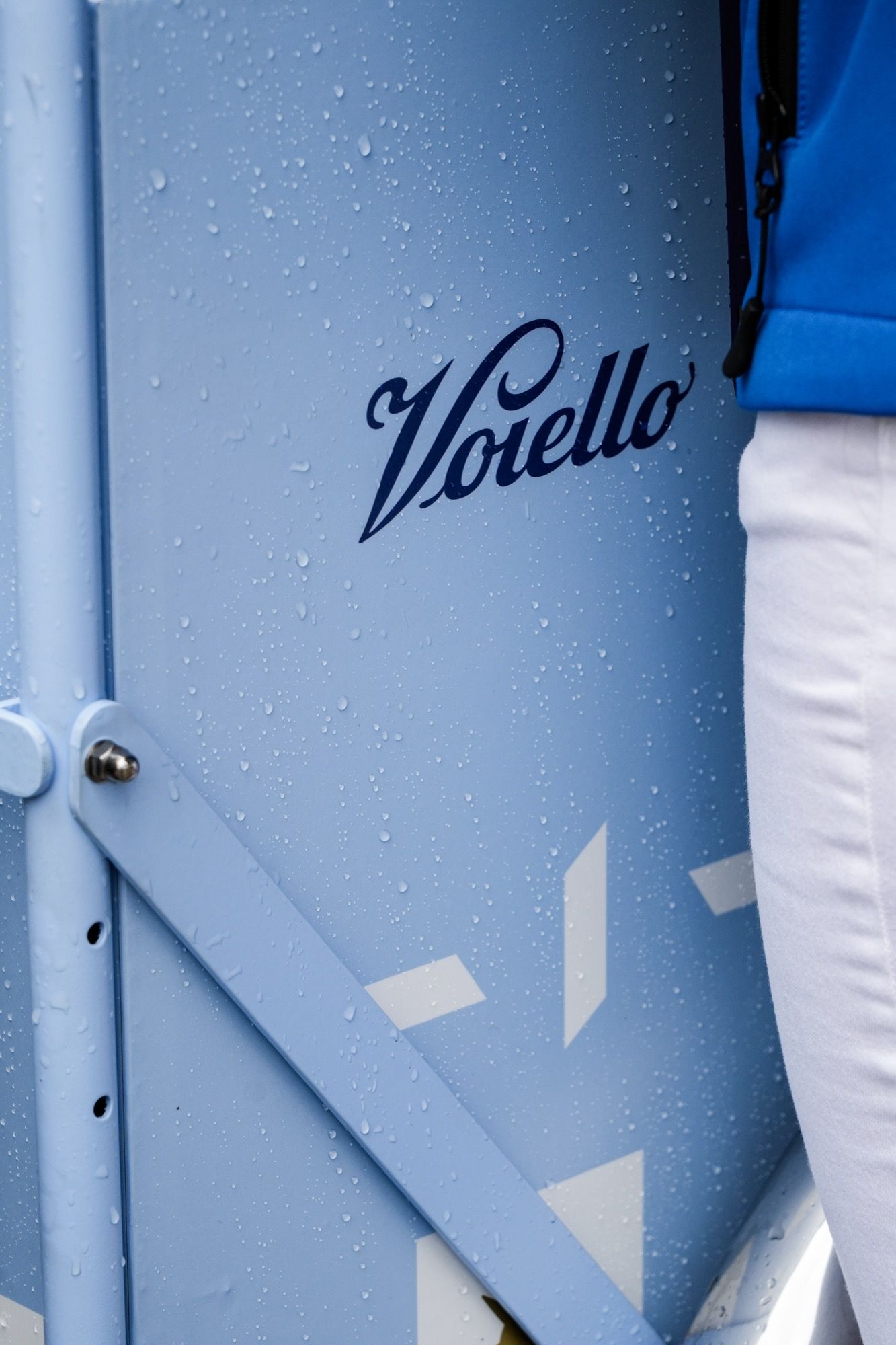 Voiello dedica un murale alla città di Napoli L’artista Leticia Mandragora firma Partenope, Madre dei quartieri di Napoli | Image 479245