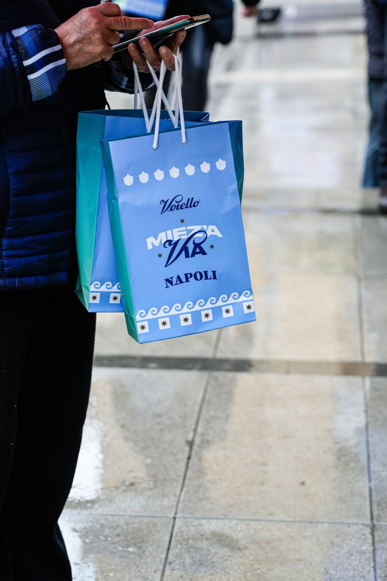 Voiello dedica un murale alla città di Napoli L’artista Leticia Mandragora firma Partenope, Madre dei quartieri di Napoli | Image 479255