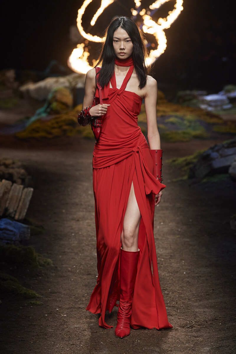 New Year's Eve looks inspired by the catwalks Style ideas for the night of Dec. 31 wherever you've decided to celebrate | Image 482232