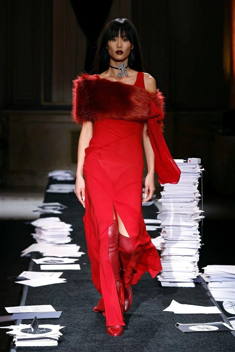 New Year's Eve looks inspired by the catwalks Style ideas for the night of Dec. 31 wherever you've decided to celebrate | Image 482234