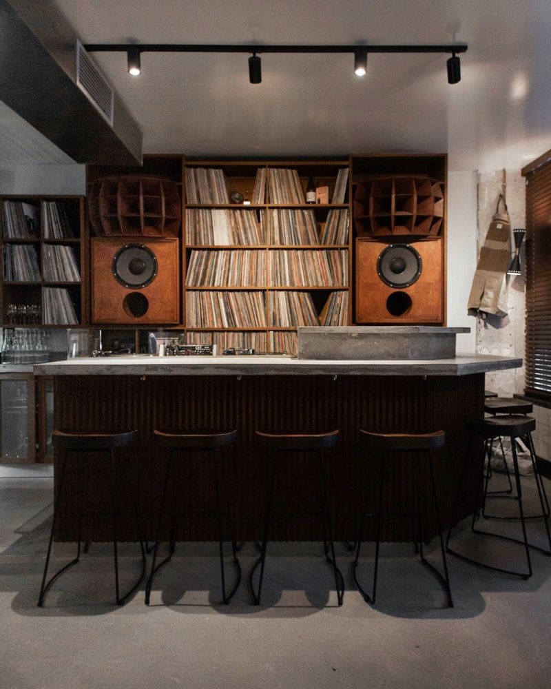 Listening bars: what are they? - nss magazine