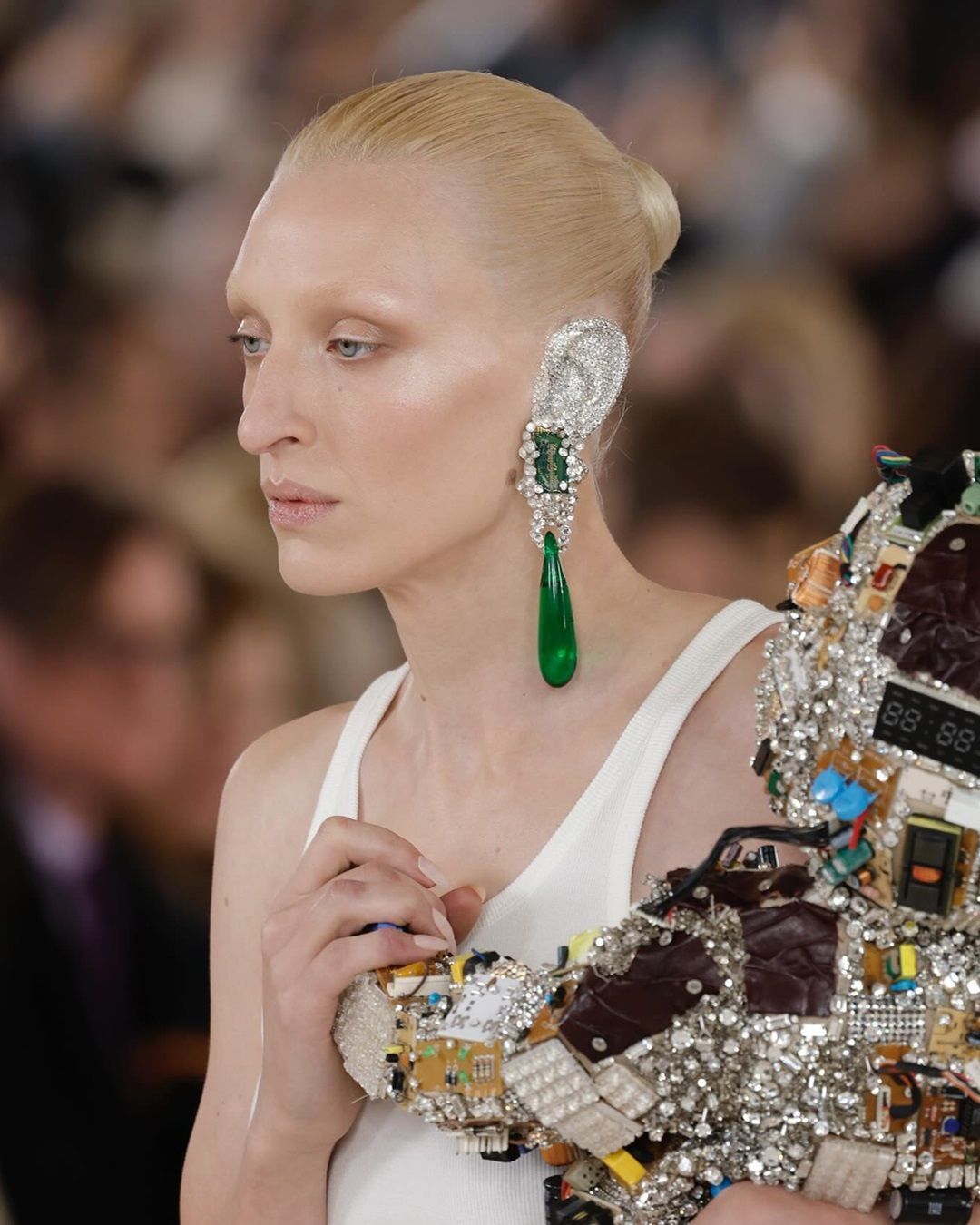 The latest beauty trend seen at Paris Fashion Week 2022 - Paris closes ...