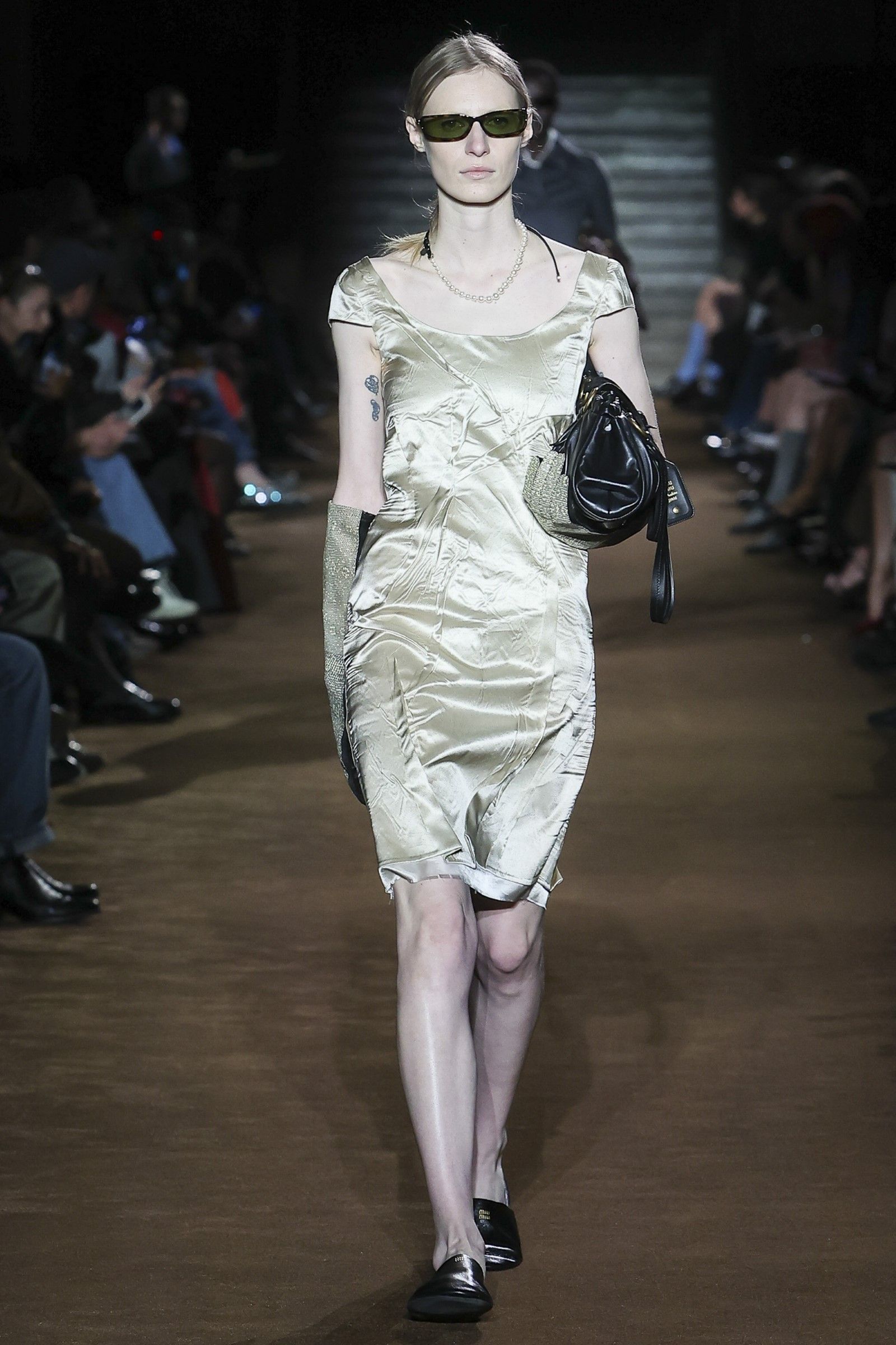 miumiu カタログ 秋冬 2000 Catalog Lookbook Miu Miu Fall 2000 Ready-to-Wear Fashion Show | Vogue