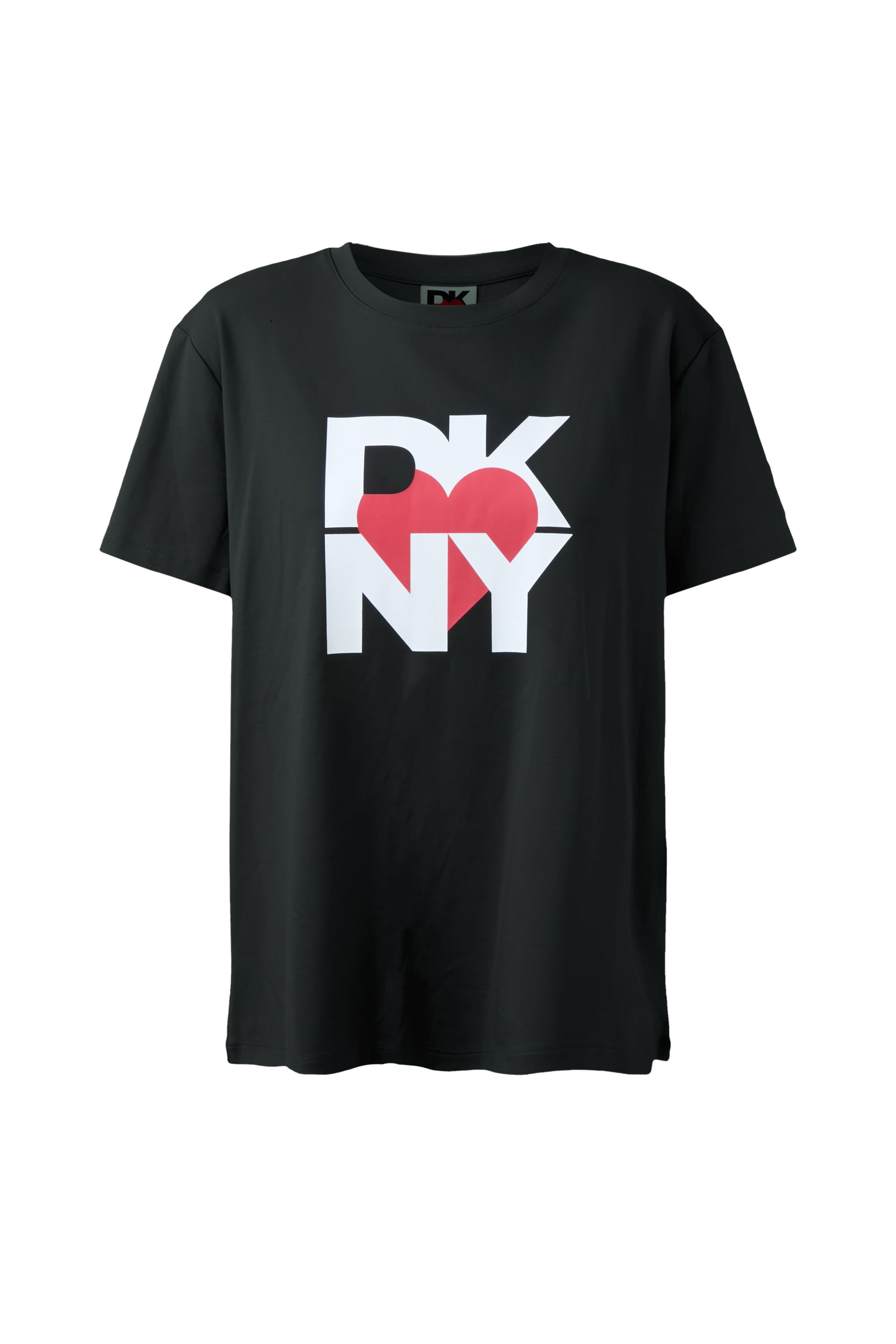 DKNY celebra lo stile e l'energia di New York a Milano La Heart of NY Capsule è pronta a conquistare i cuori di una nuova generazione | Image 496691