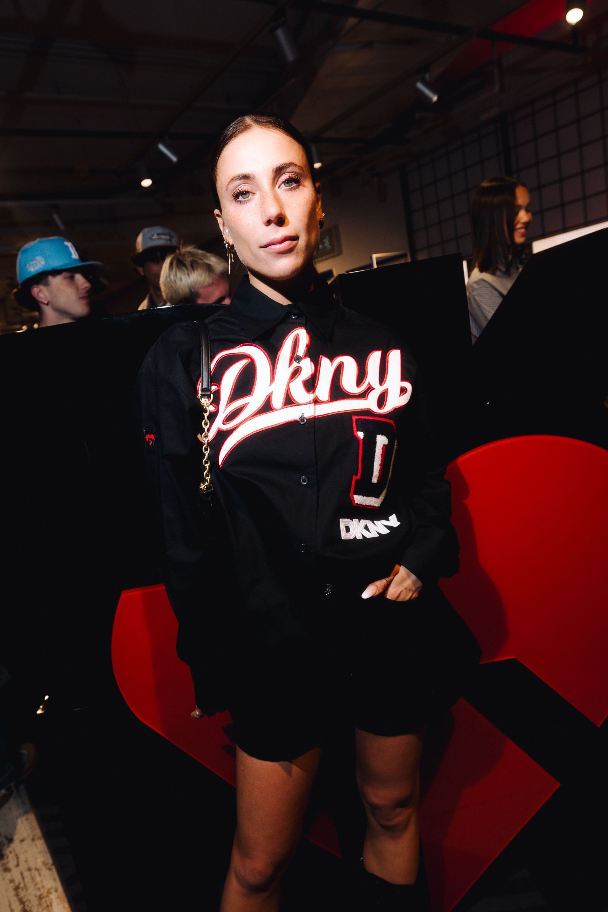DKNY celebra lo stile e l'energia di New York a Milano La Heart of NY Capsule è pronta a conquistare i cuori di una nuova generazione | Image 497302