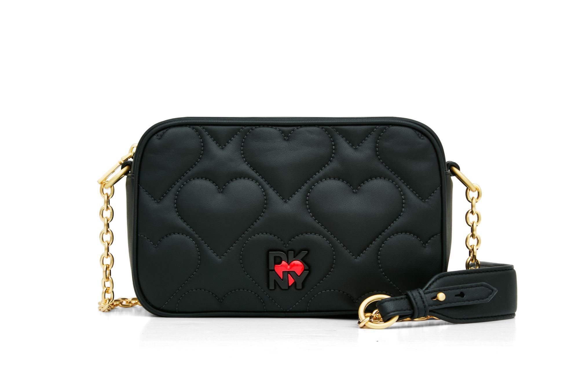 DKNY celebra lo stile e l'energia di New York a Milano La Heart of NY Capsule è pronta a conquistare i cuori di una nuova generazione | Image 496678