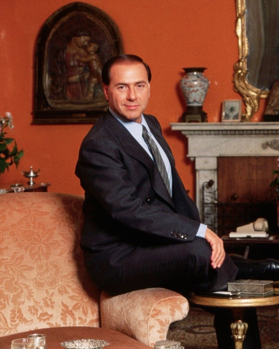 Perchè guardare “Il Giovane Berlusconi”? Brillante, nostalgico, inquietante