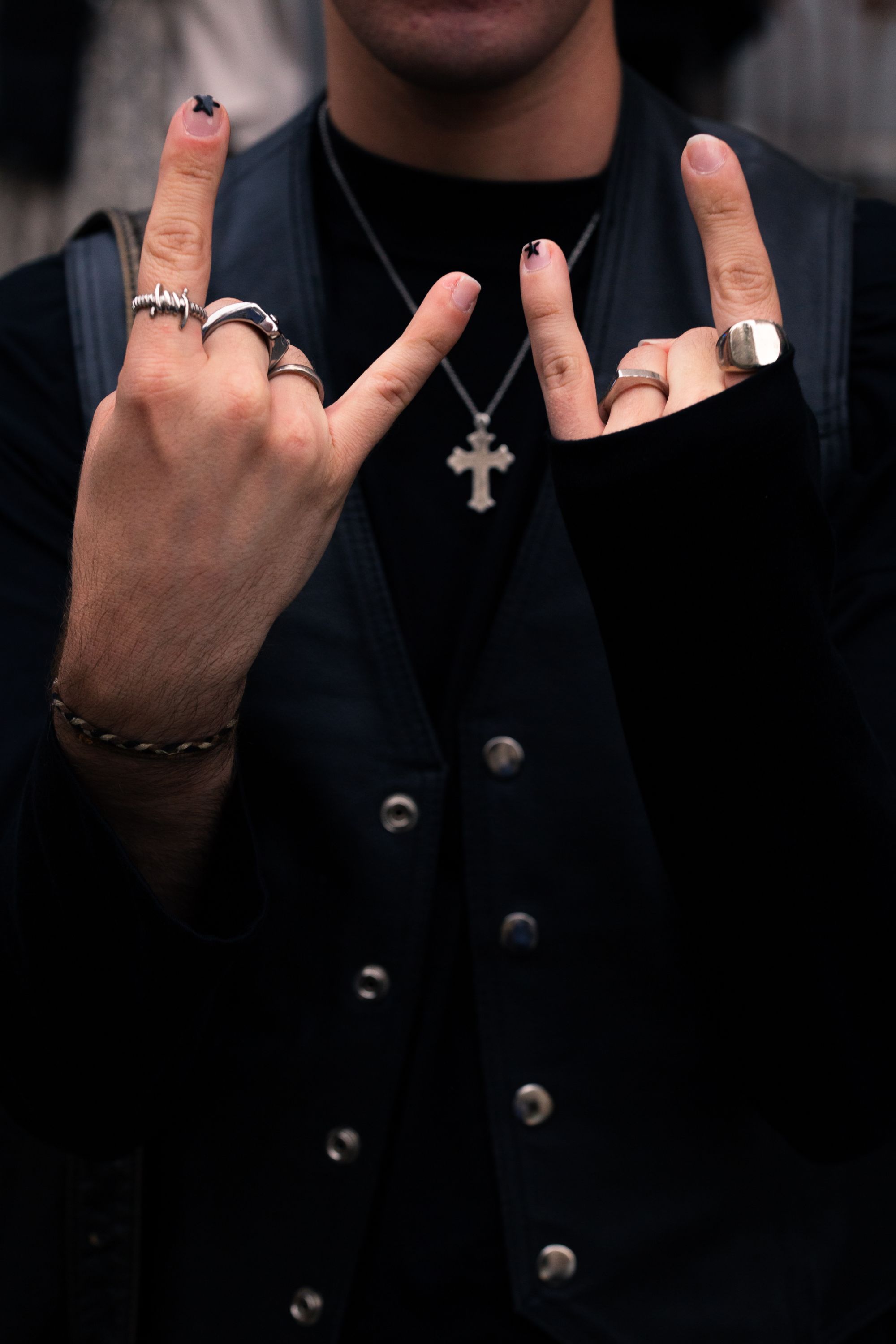 The most interesting beauty looks from Milan Fashion Week Street style between minimalism and maximalism, with an eye on accessories | Image 508300