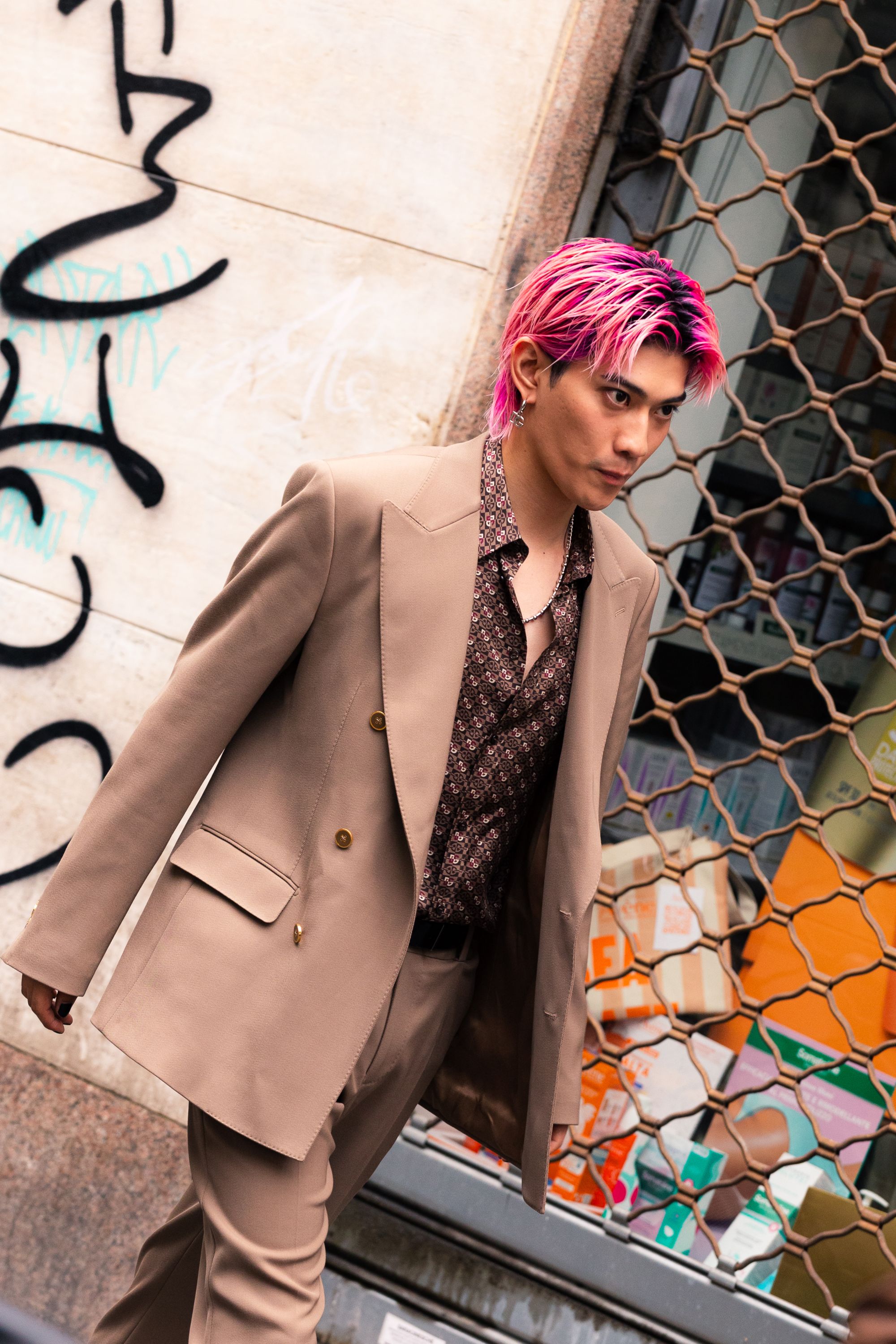 The most interesting beauty looks from Milan Fashion Week Street style between minimalism and maximalism, with an eye on accessories | Image 508317