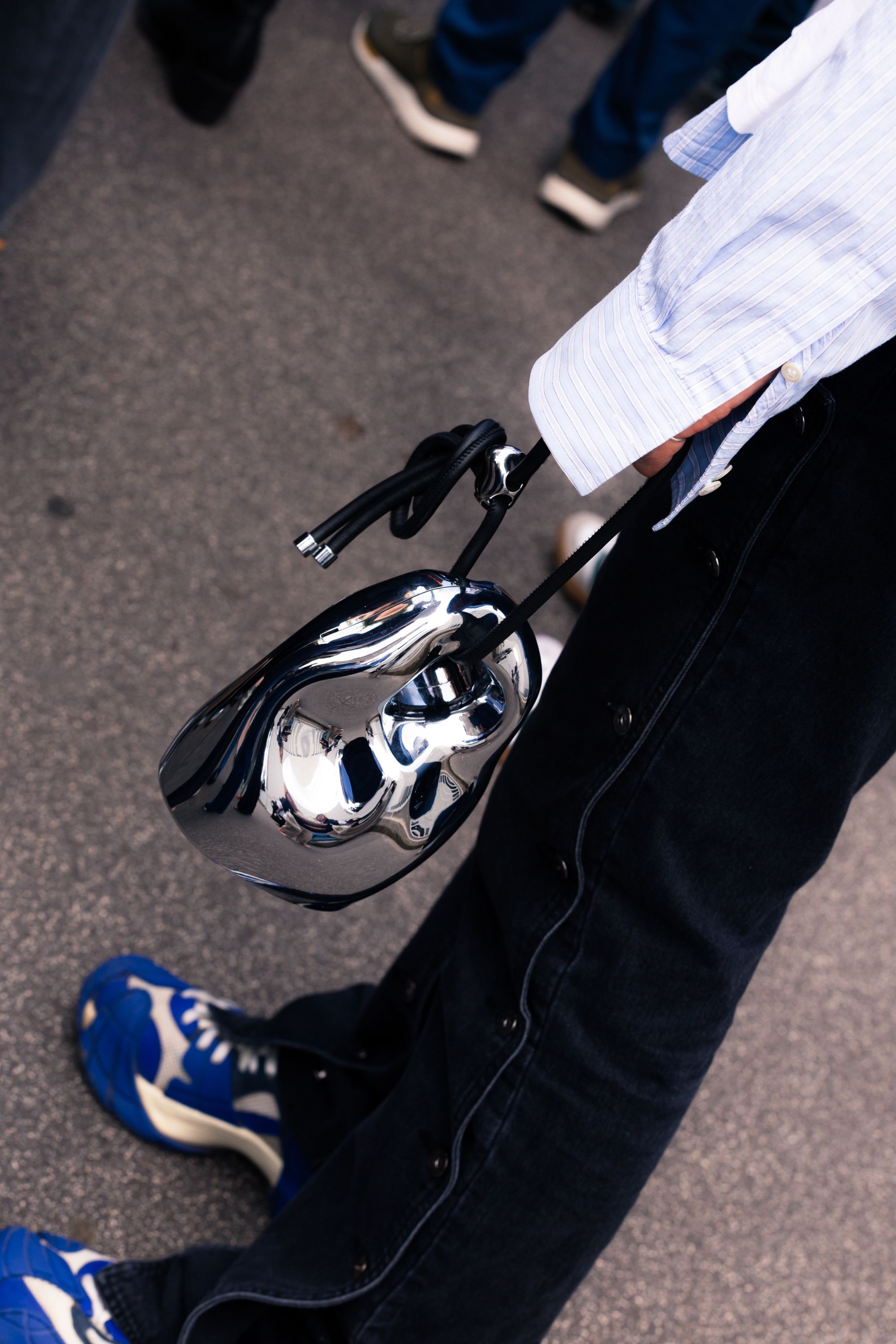 The most interesting beauty looks from Milan Fashion Week Street style between minimalism and maximalism, with an eye on accessories | Image 508316