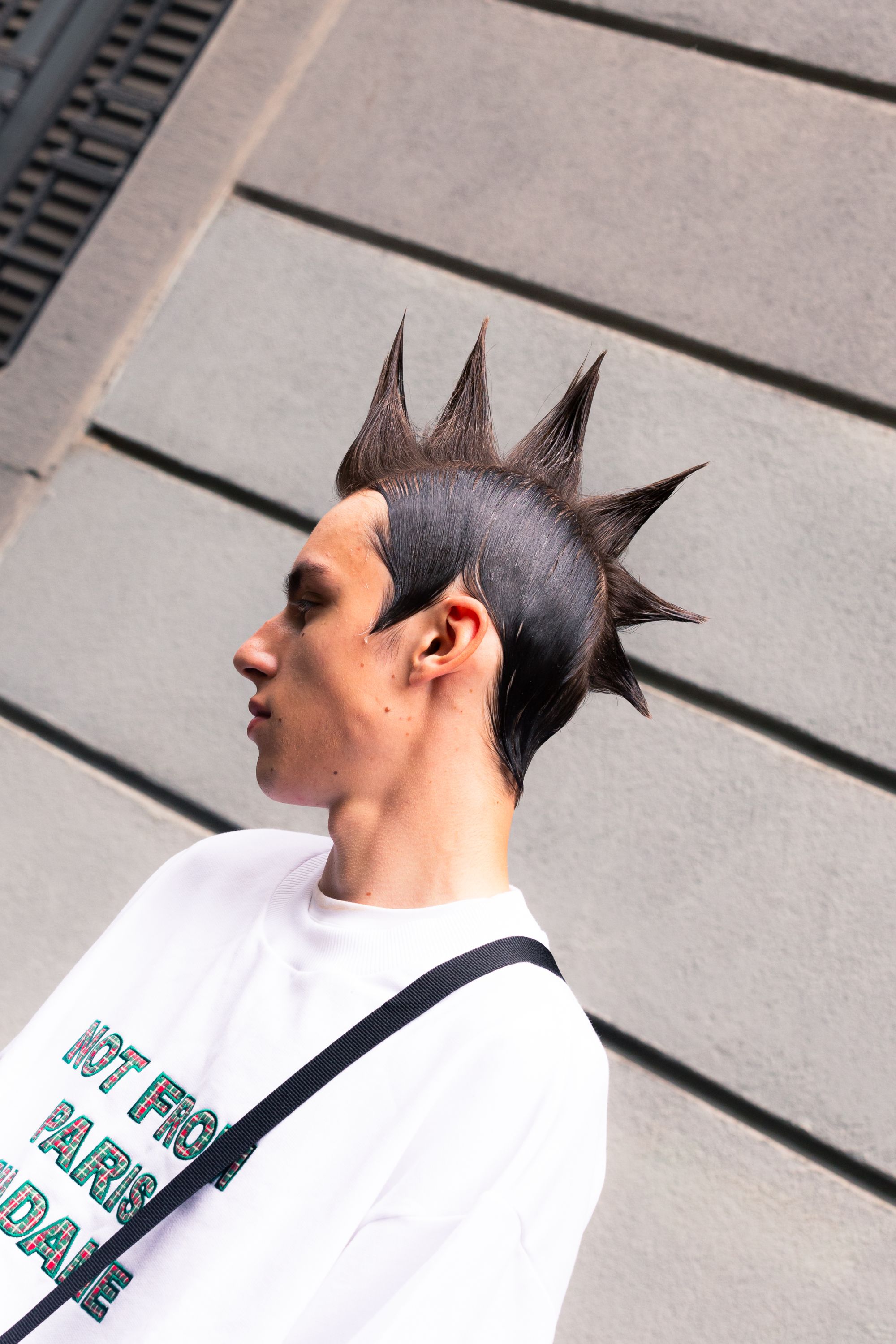 The most interesting beauty looks from Milan Fashion Week Street style between minimalism and maximalism, with an eye on accessories | Image 508315