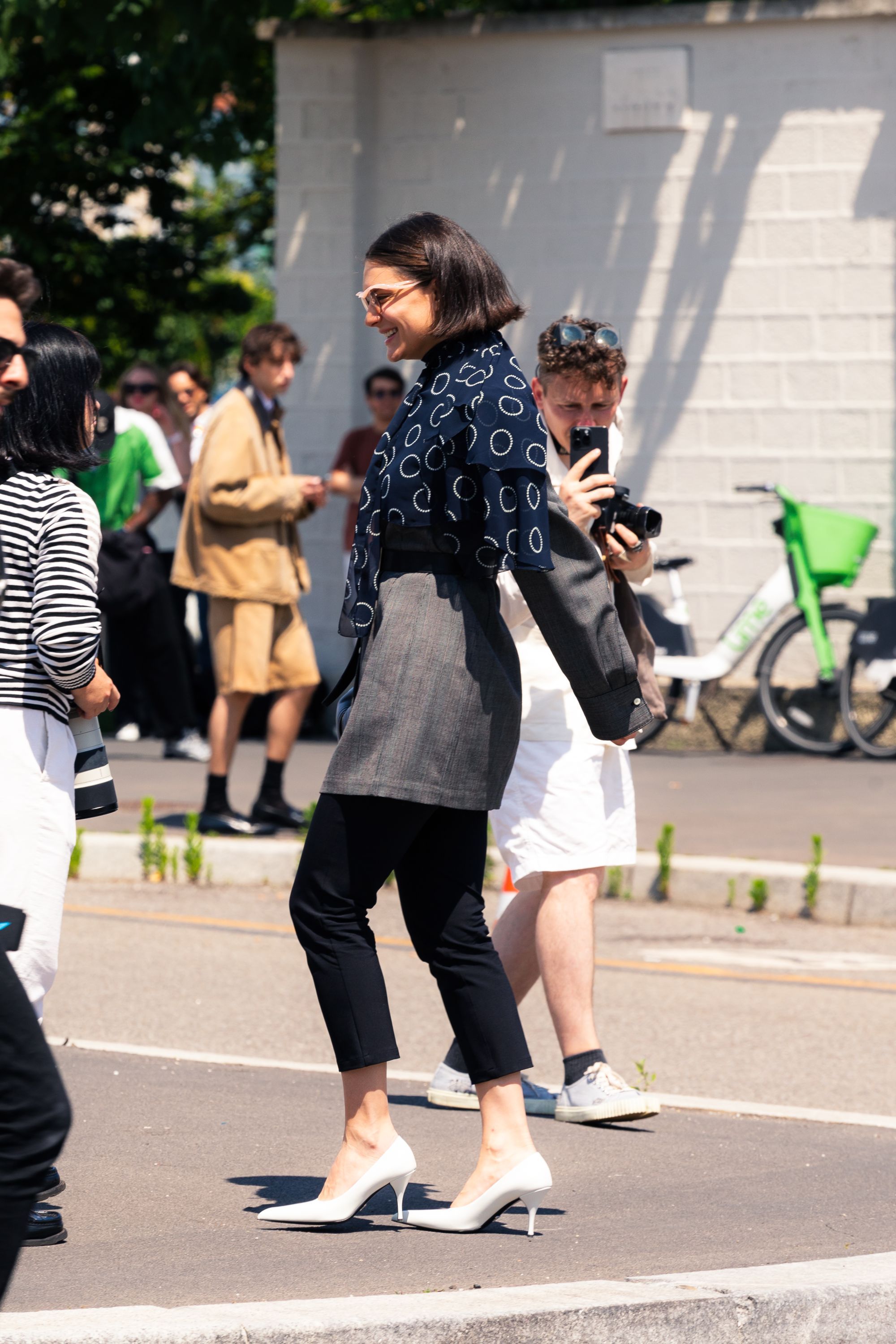 The most interesting beauty looks from Milan Fashion Week Street style between minimalism and maximalism, with an eye on accessories | Image 508285