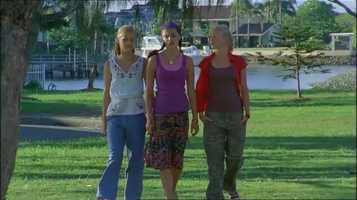 H20: Just Add Water Girls Are This Summer Fashion Icons Remember the TV show that kept us company when we were little? | Image 508577