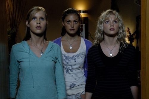 H20: Just Add Water Girls Are This Summer Fashion Icons Remember the TV show that kept us company when we were little? | Image 508575