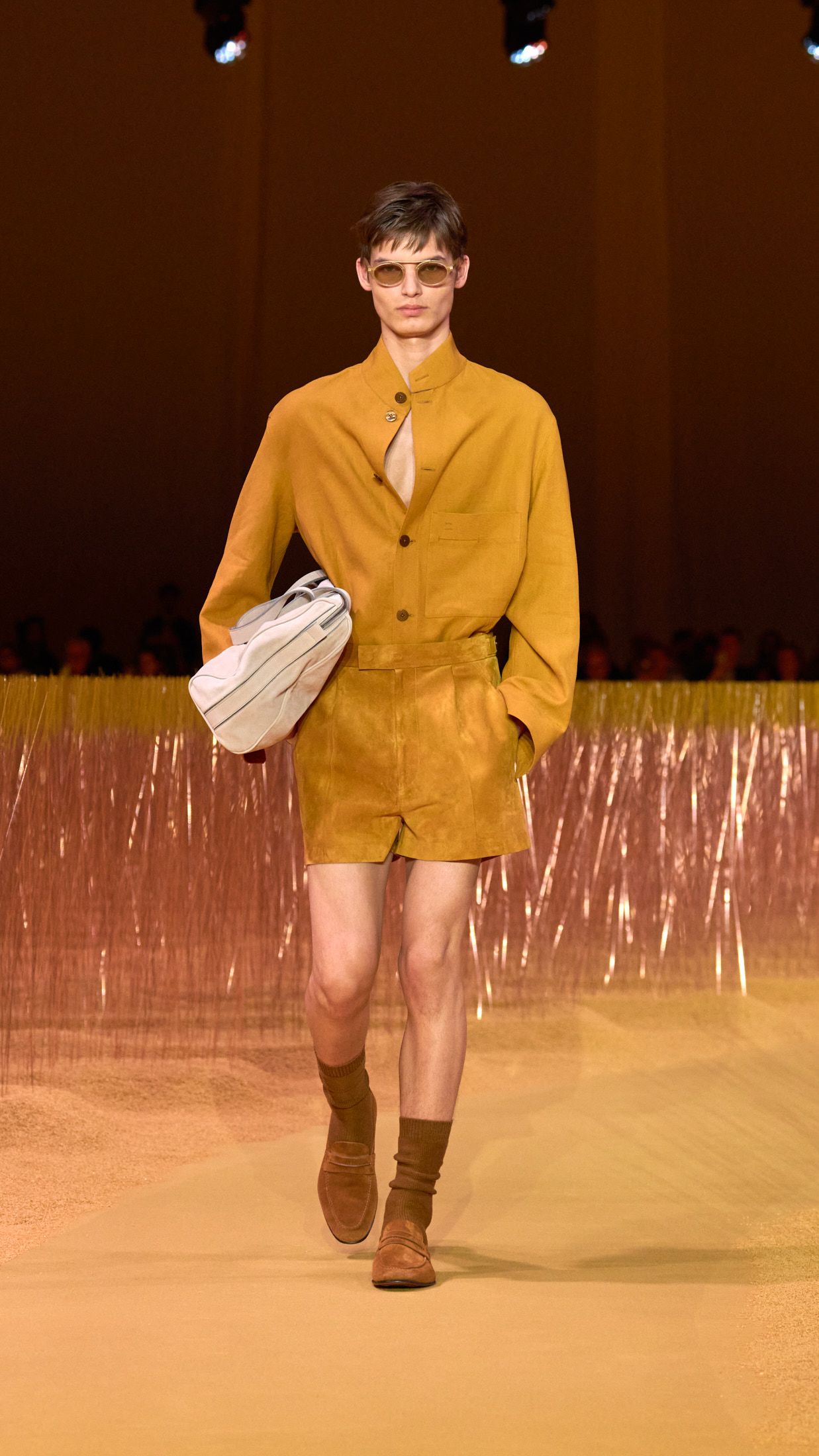 Zegna SS25: warm colors and linen for summer - nss magazine