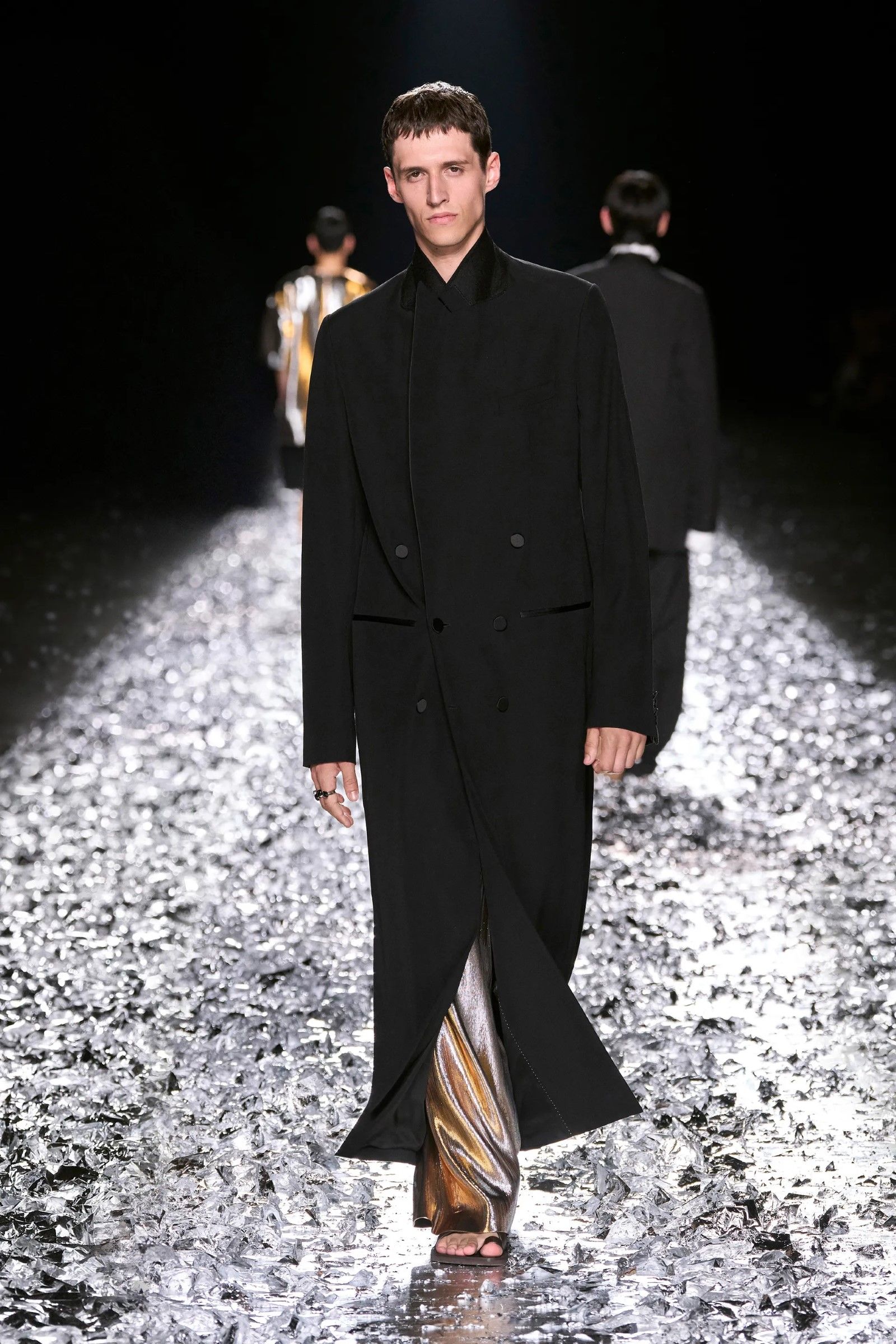 Dries Van Noten: everything about the last show - nss magazine