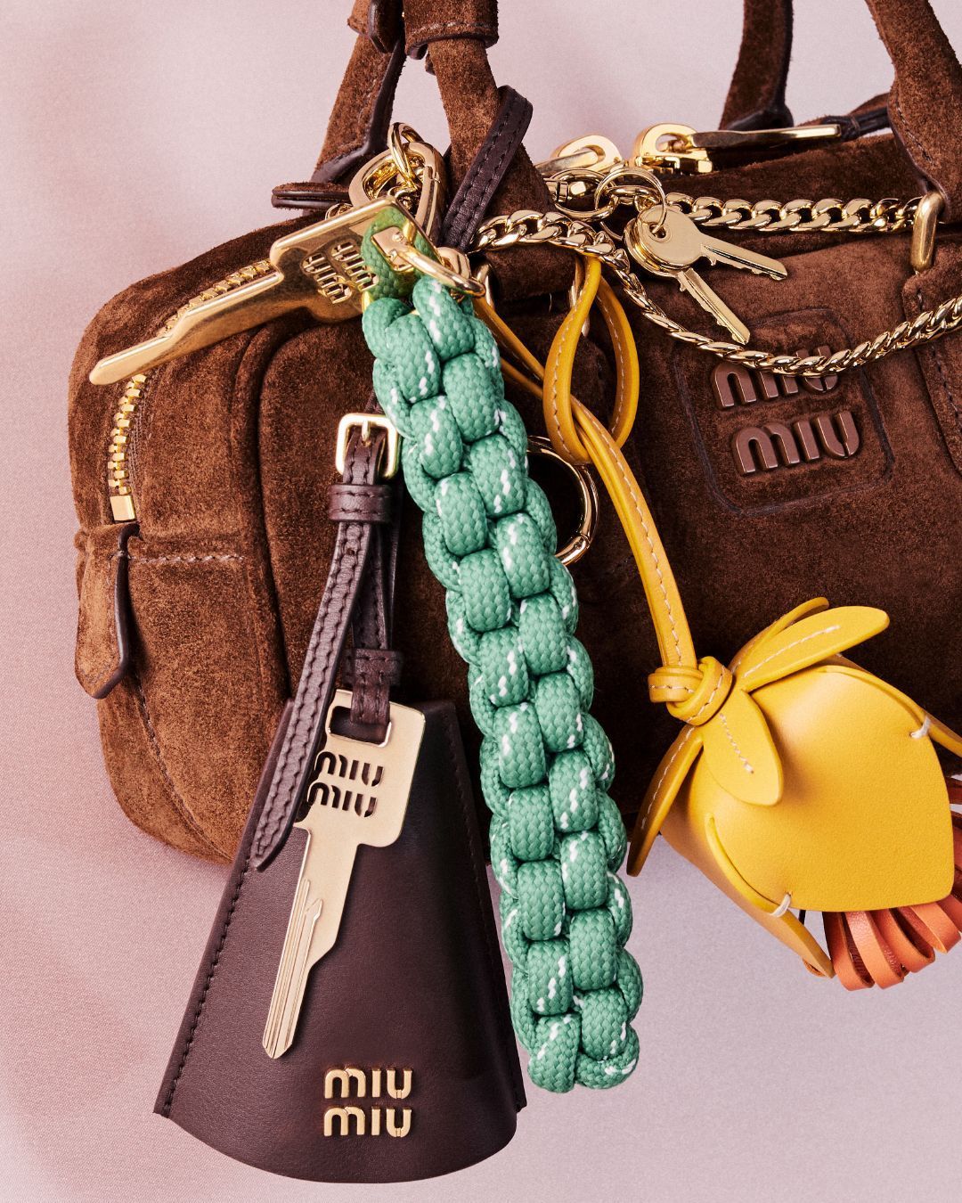 バッグチャーム MIU MIU 5TT214_2CU3_F0KIV TECHNICAL YARN TRICK Technical yarn trick - Collection Collections | Miu Miu