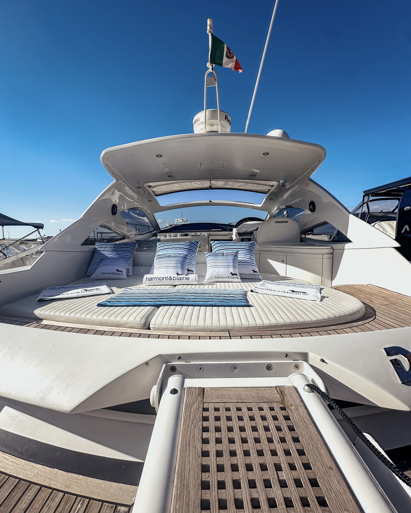 Harmont & Blaine touring Italy's most beautiful beaches Portofino, Forte dei Marmi, Porto Rotondo and Capri provide the backdrop for unforgettable adventures | Image 523190