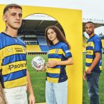 Parma chooses horizontal stripes for its Away jersey Return an iconic design to celebrate a historic season | Image 520739