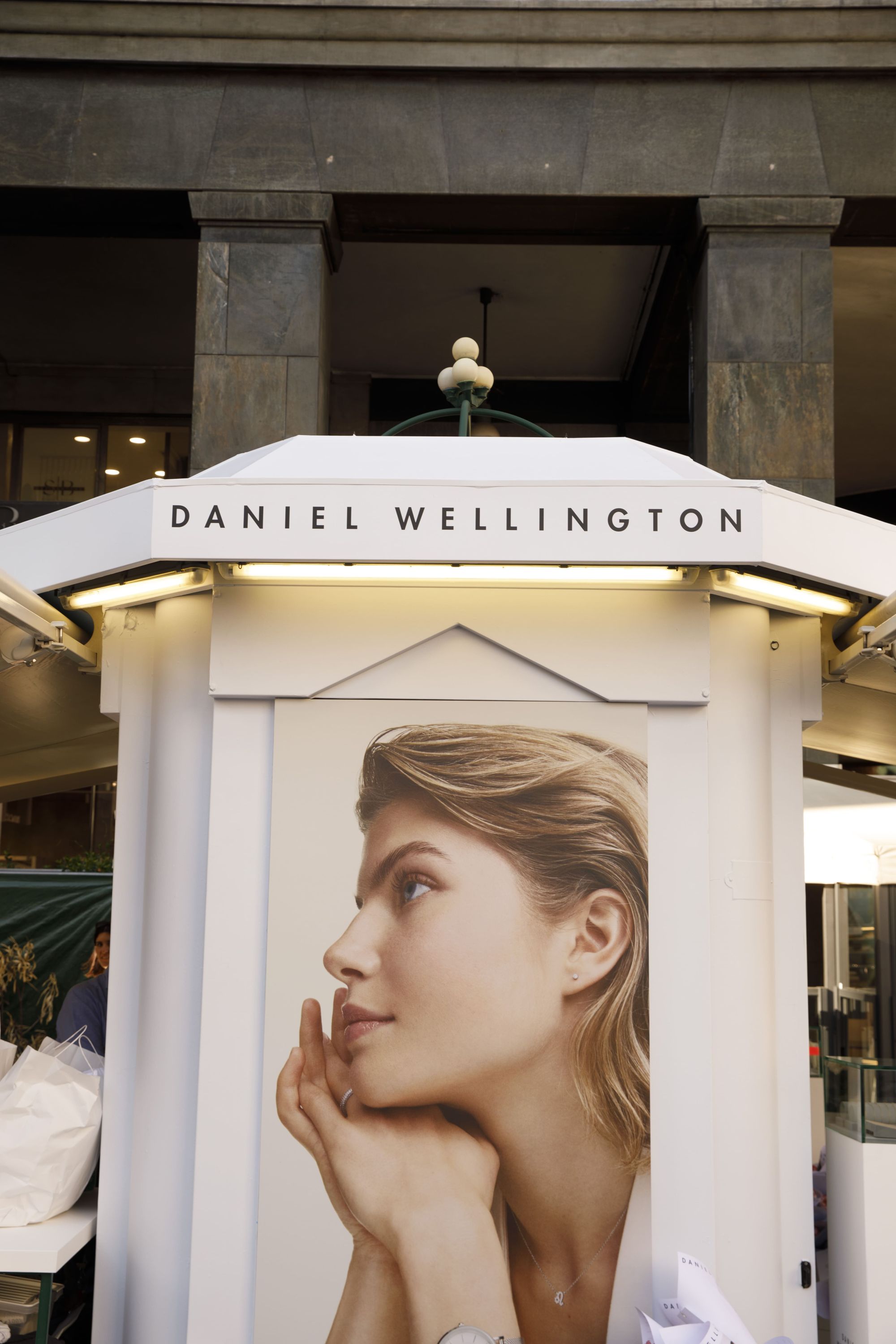 Daniel Wellington takes us on a journey among the stars The launch of the collection and the Cosmic Essentials Kiosk in Milan | Image 526687