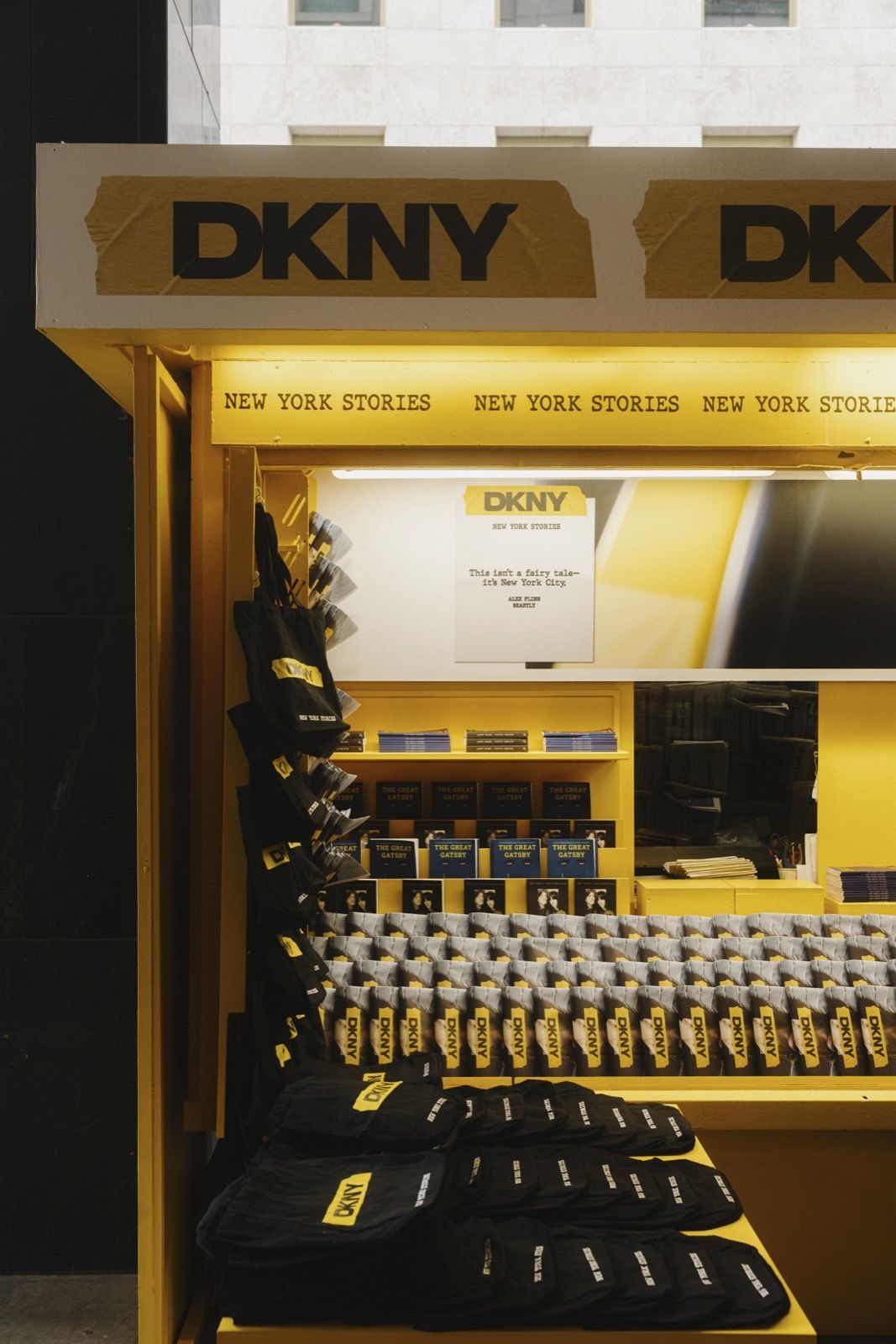 A personalized kiosk dedicated to books during Milan Fashion Week, celebrating the stories of New York City Thanks to DKNY | Image 530219