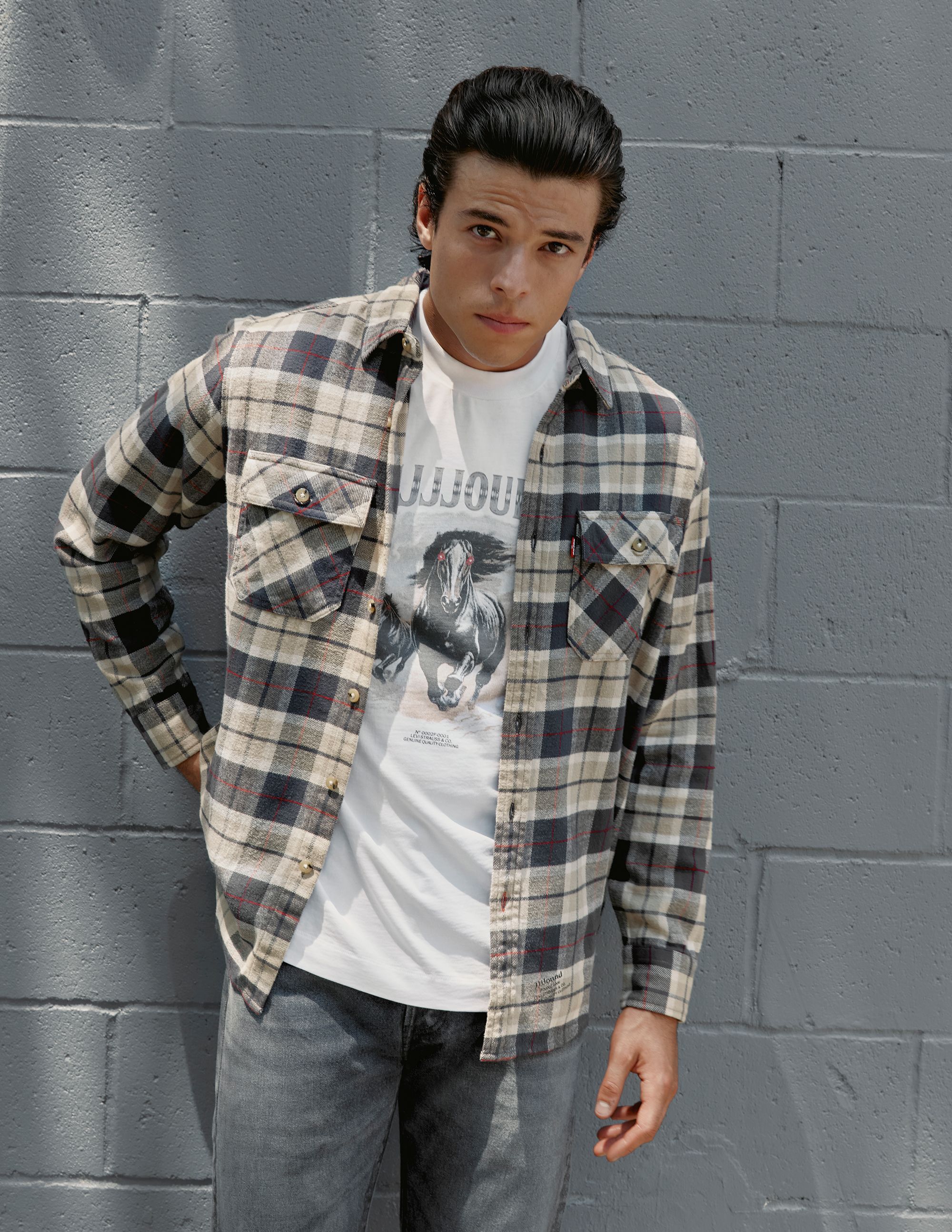 Il ritorno della collab tra Levi's e JJJJound L'iconico brand di denim torna a collaborare con lo studio di design canadese | Image 528090