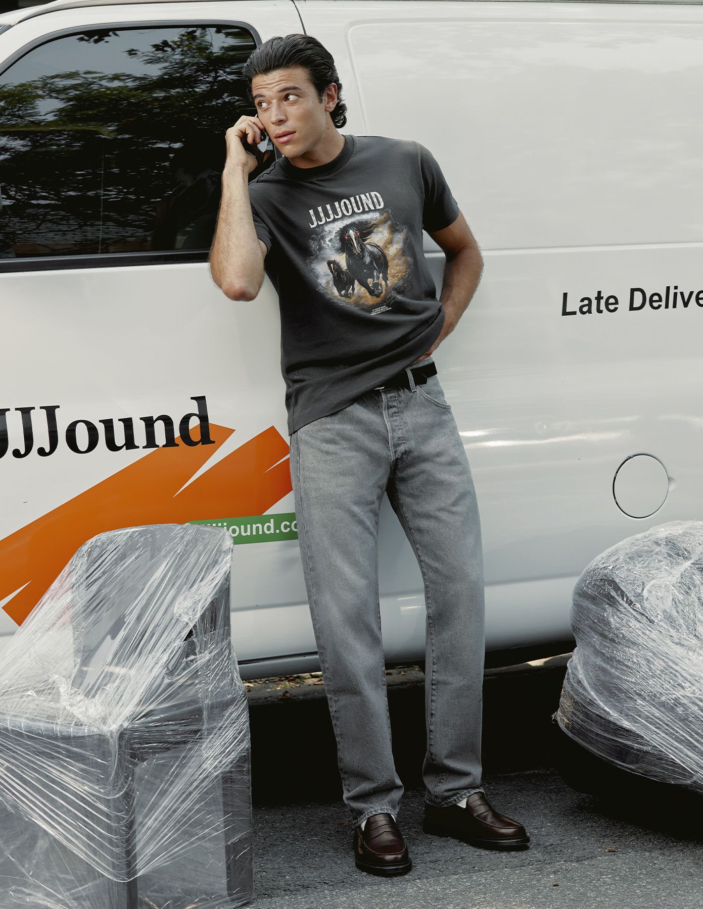 Il ritorno della collab tra Levi's e JJJJound L'iconico brand di denim torna a collaborare con lo studio di design canadese | Image 528085