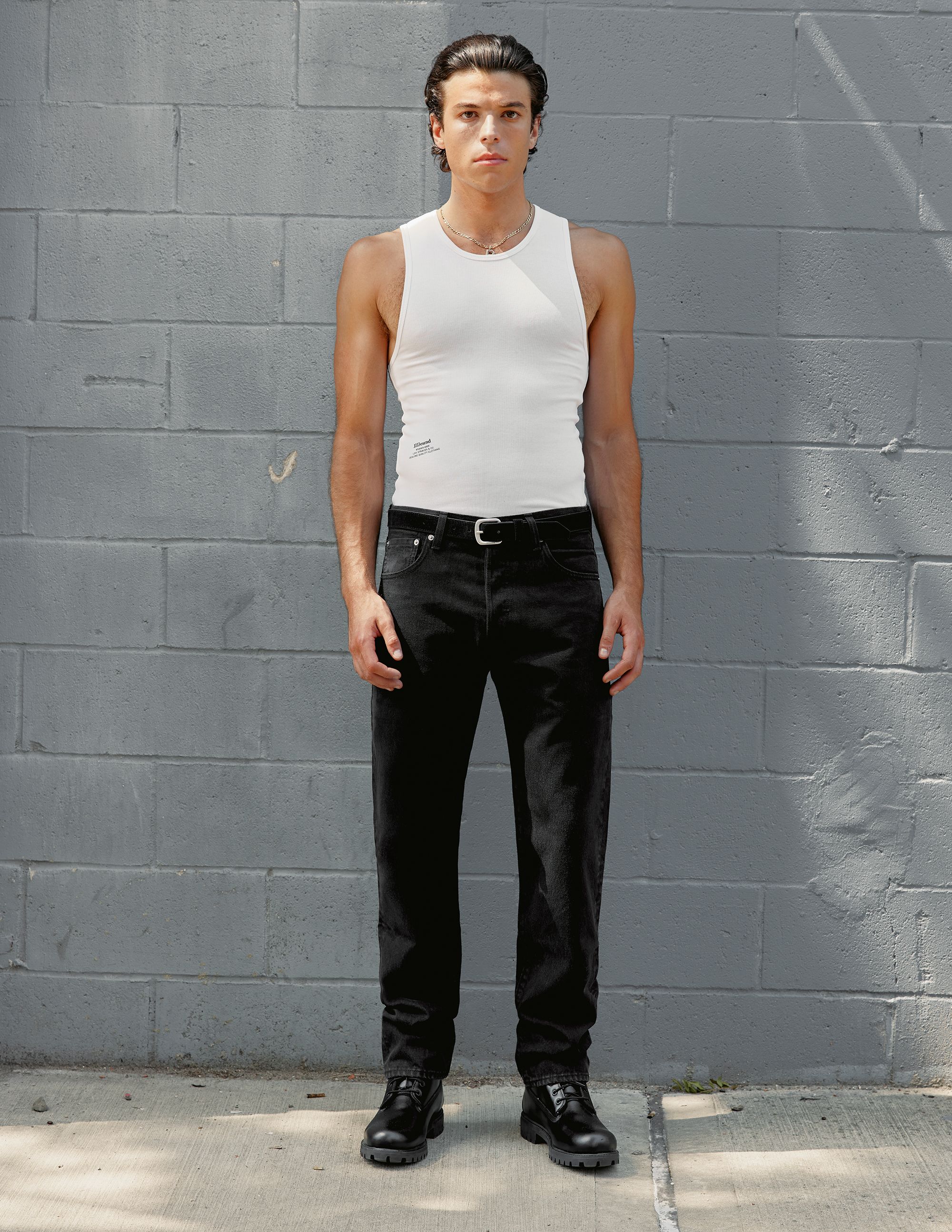 Il ritorno della collab tra Levi's e JJJJound L'iconico brand di denim torna a collaborare con lo studio di design canadese | Image 528083