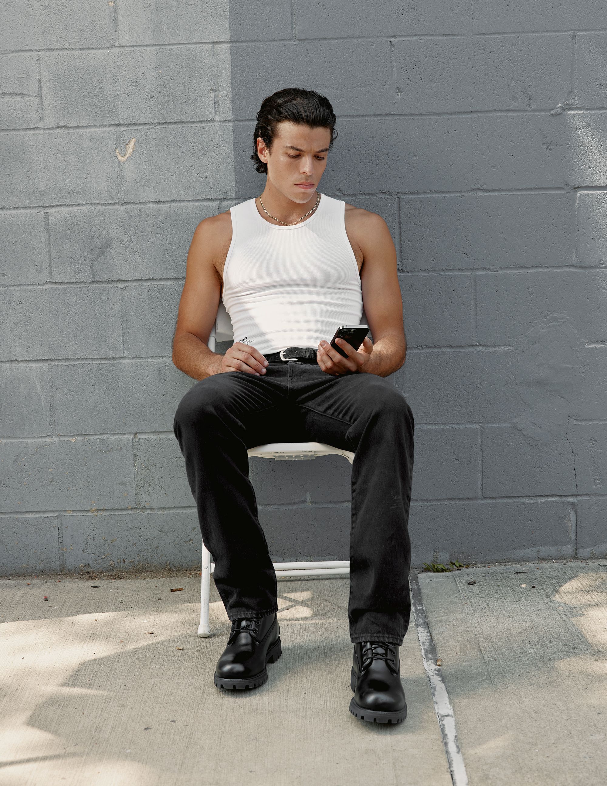 Il ritorno della collab tra Levi's e JJJJound L'iconico brand di denim torna a collaborare con lo studio di design canadese | Image 528081