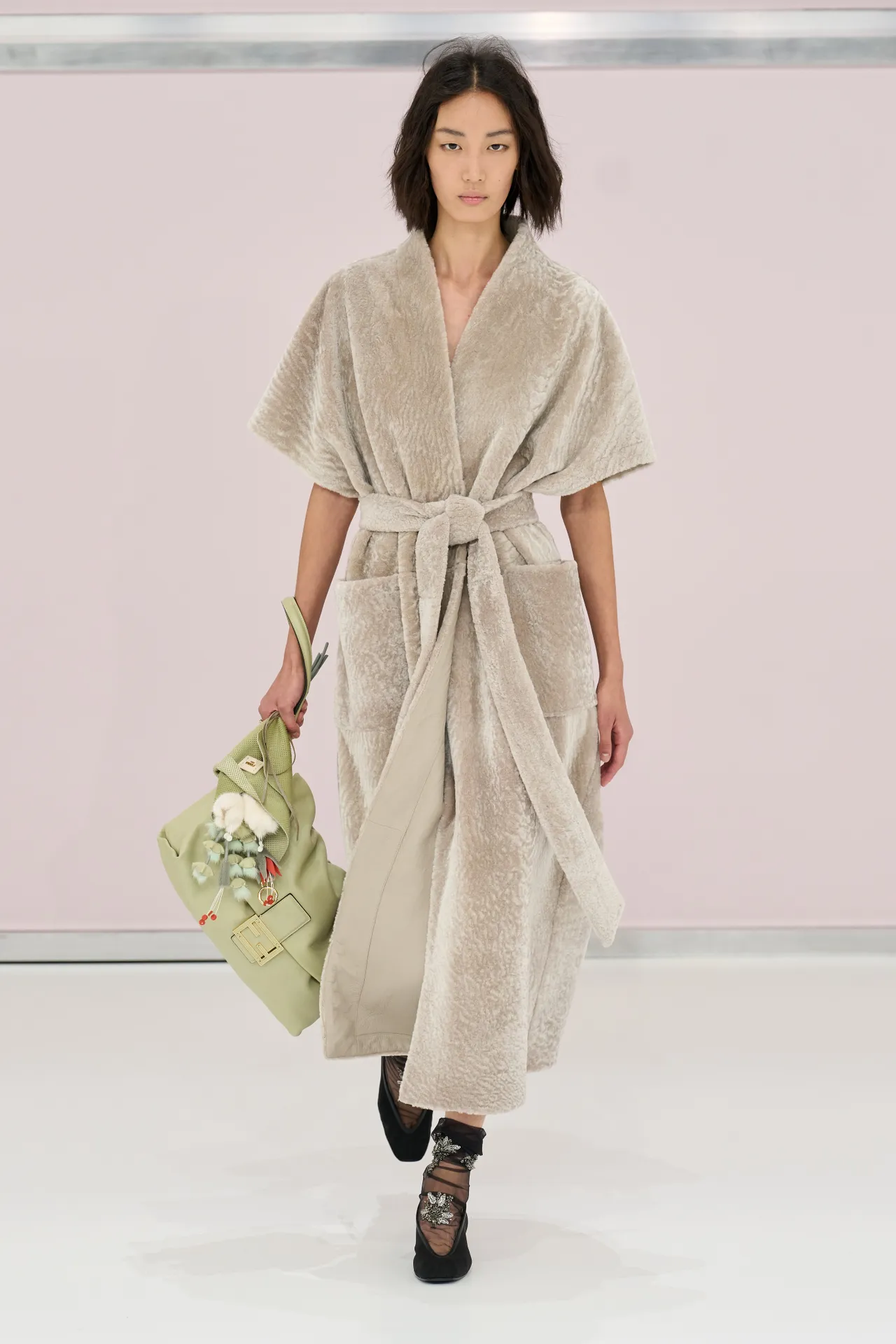 Fendi pre-celebrates its 50th anniversary with its SS25 collection In a tribute to the 1920s, to its creator and to its heritage | Image 528343