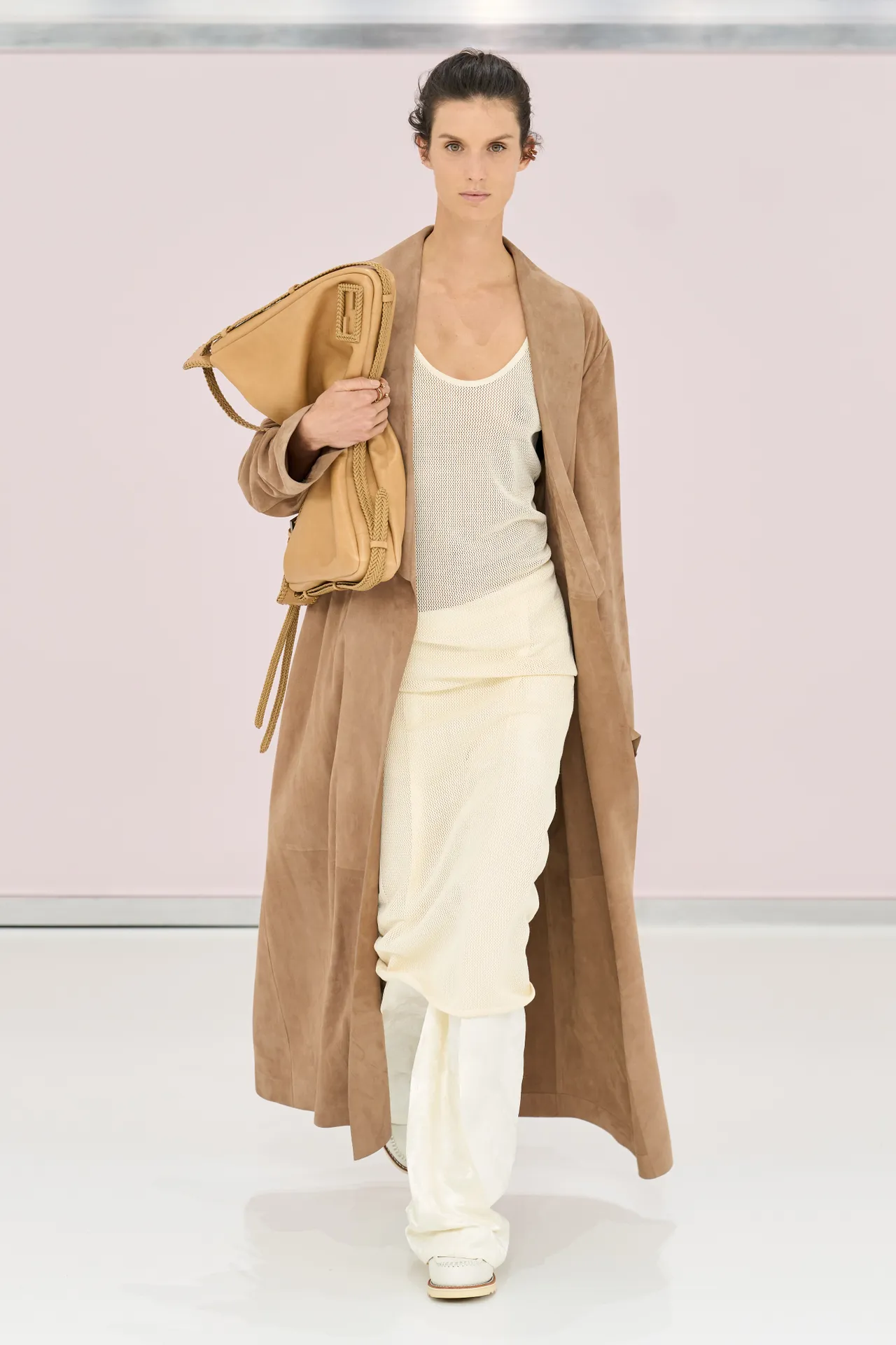 Fendi pre-celebrates its 50th anniversary with its SS25 collection In a tribute to the 1920s, to its creator and to its heritage | Image 528340