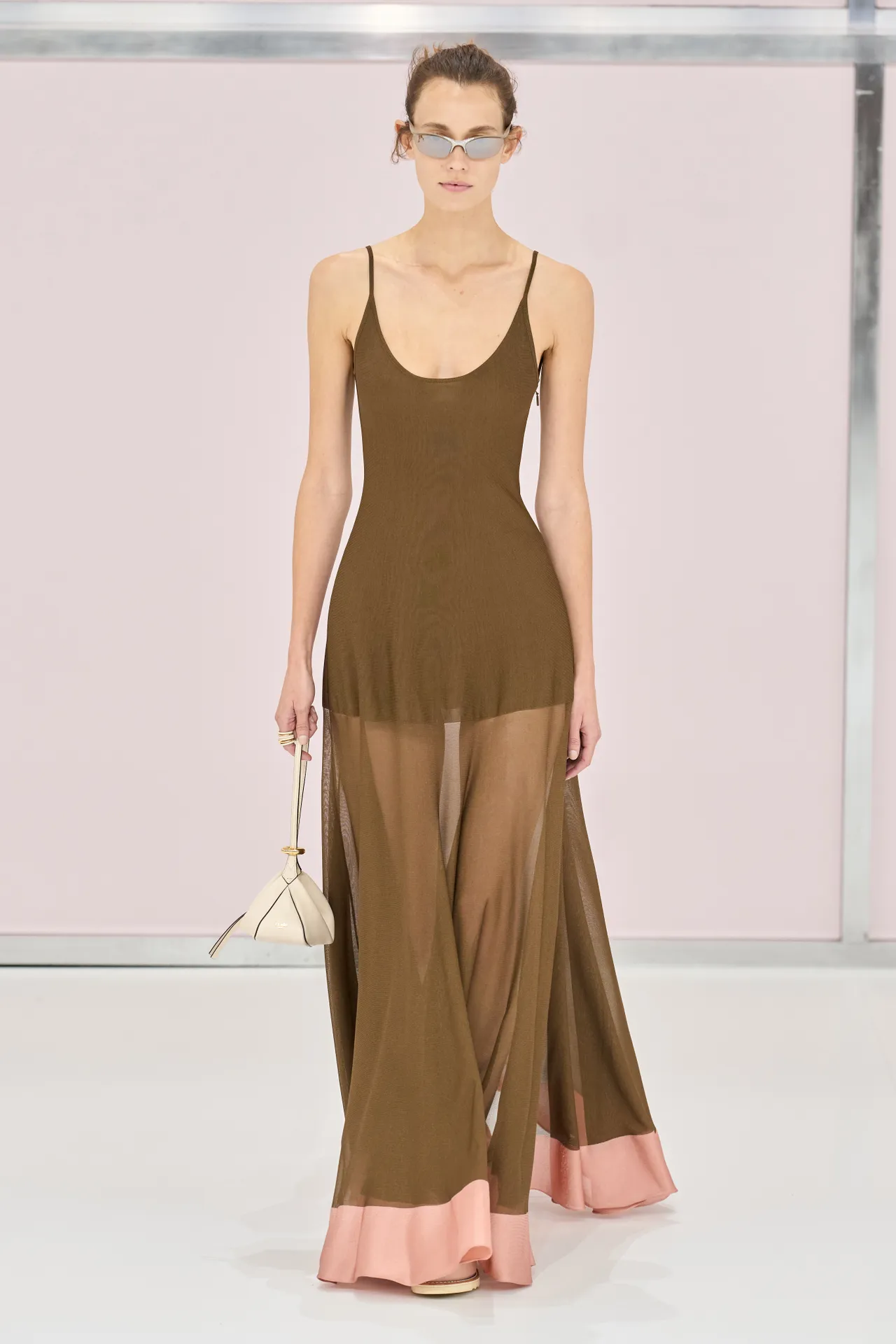 Fendi pre-celebrates its 50th anniversary with its SS25 collection In a tribute to the 1920s, to its creator and to its heritage | Image 528337