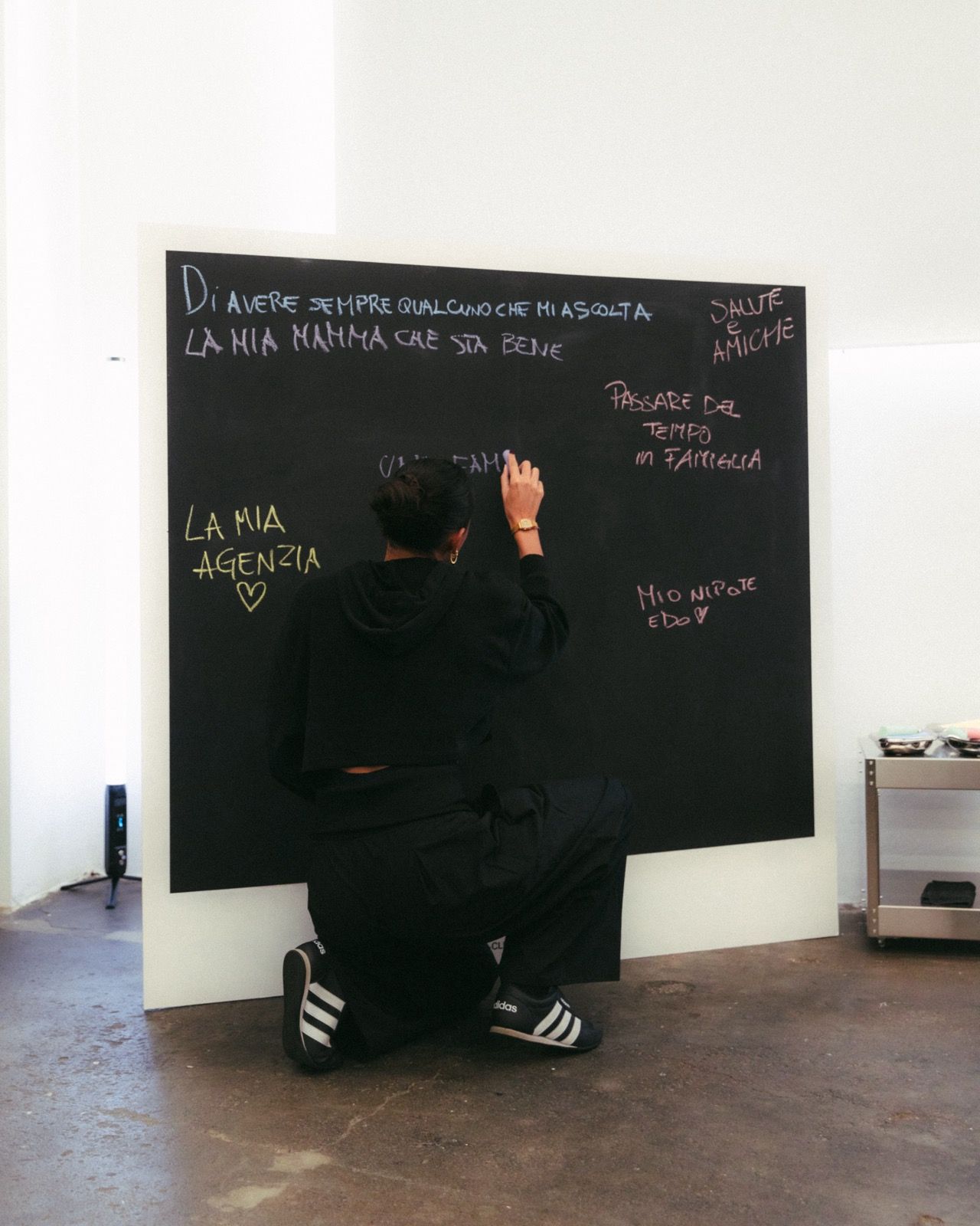 L'Oreal Professionnel is committed to its brand cause HeadUp to raise awareness about the importance of mental well-being for hairstylists On the occasion of World Mental Health Day, L’Oréal Professionnel presents to its HeadUp community and gives them a yoga and gratitude session in the heart of Milan | Image 537241