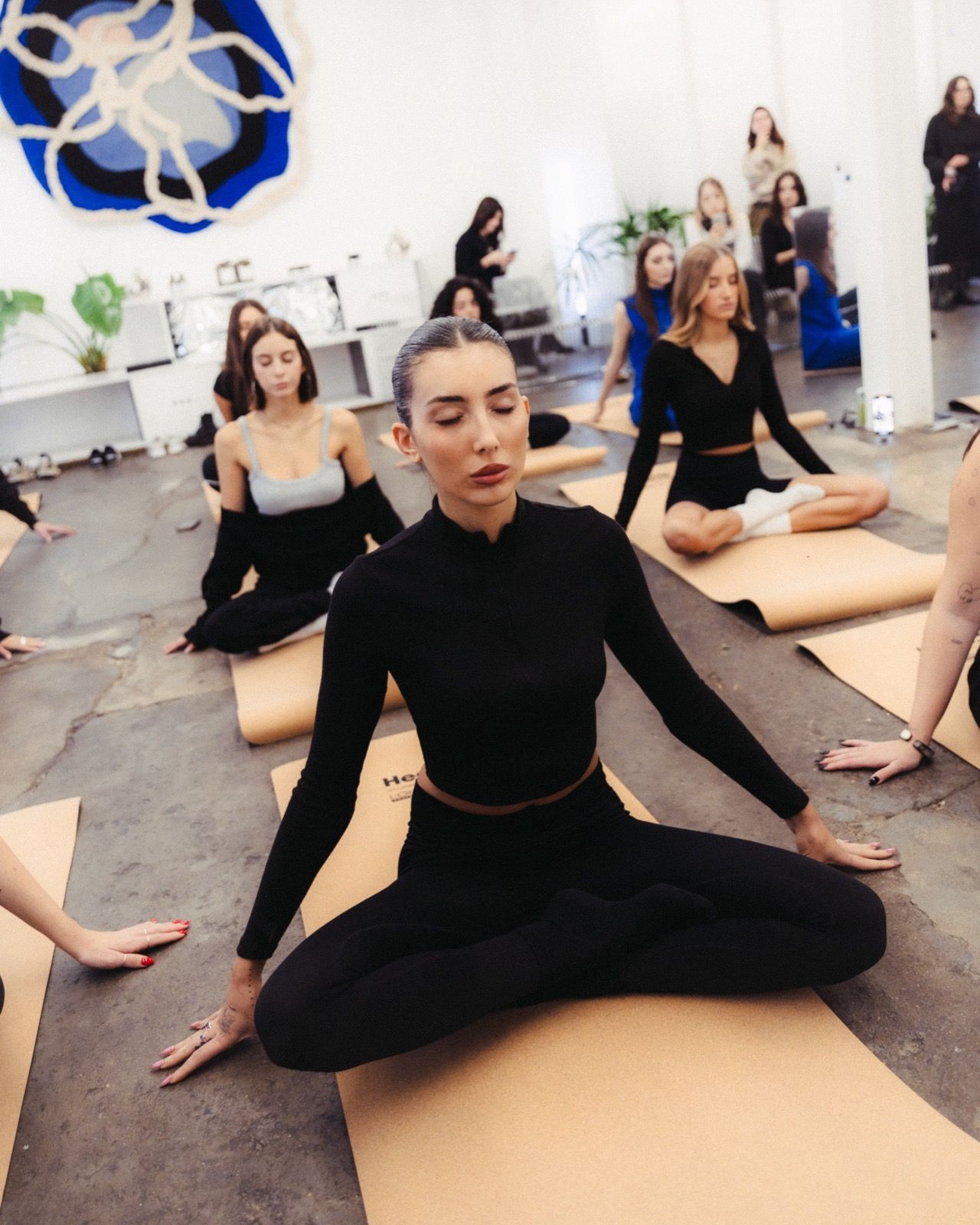 L'Oreal Professionnel is committed to its brand cause HeadUp to raise awareness about the importance of mental well-being for hairstylists On the occasion of World Mental Health Day, L’Oréal Professionnel presents to its HeadUp community and gives them a yoga and gratitude session in the heart of Milan | Image 537235