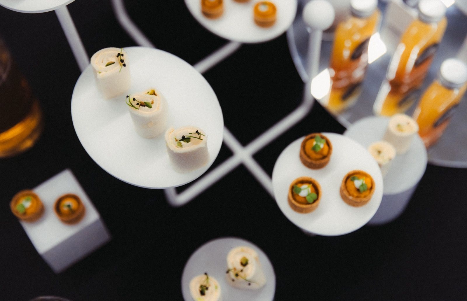 L'Oreal Professionnel is committed to its brand cause HeadUp to raise awareness about the importance of mental well-being for hairstylists On the occasion of World Mental Health Day, L’Oréal Professionnel presents to its HeadUp community and gives them a yoga and gratitude session in the heart of Milan | Image 537233