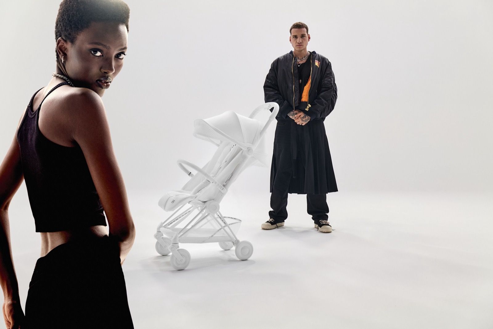 Urban Mobility is the Cybex line dedicated to city parents The street style of Tokyo is the inspiration for contemporary eggs and carriers, practical and elegant | Image 538581