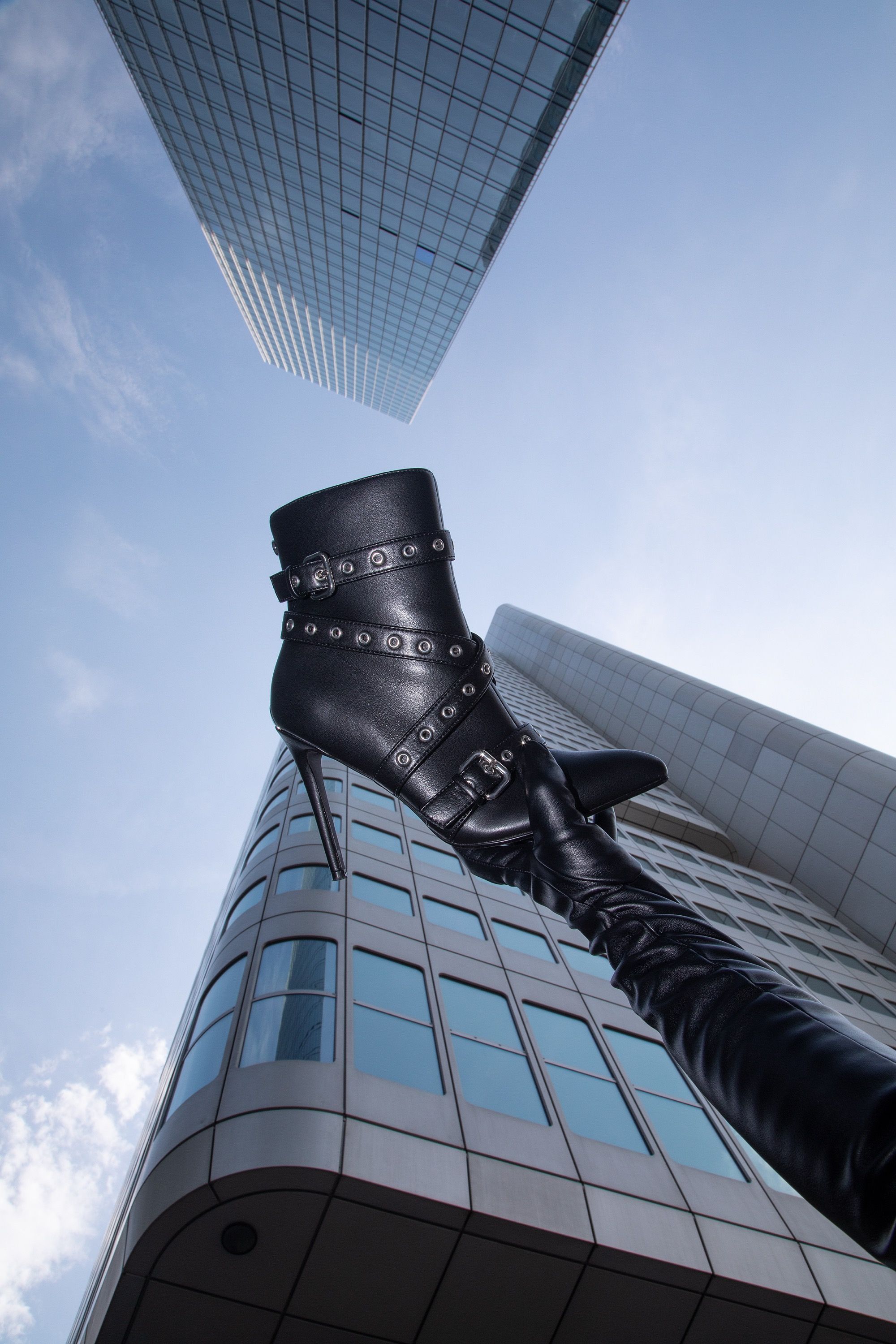 Buffalo FW24: una collezione che celebra misfit, fashionisti e spiriti urbani La collezione prende ispirazione dalla storia del brand per tracciare nuove prospettive di stile | Image 540914