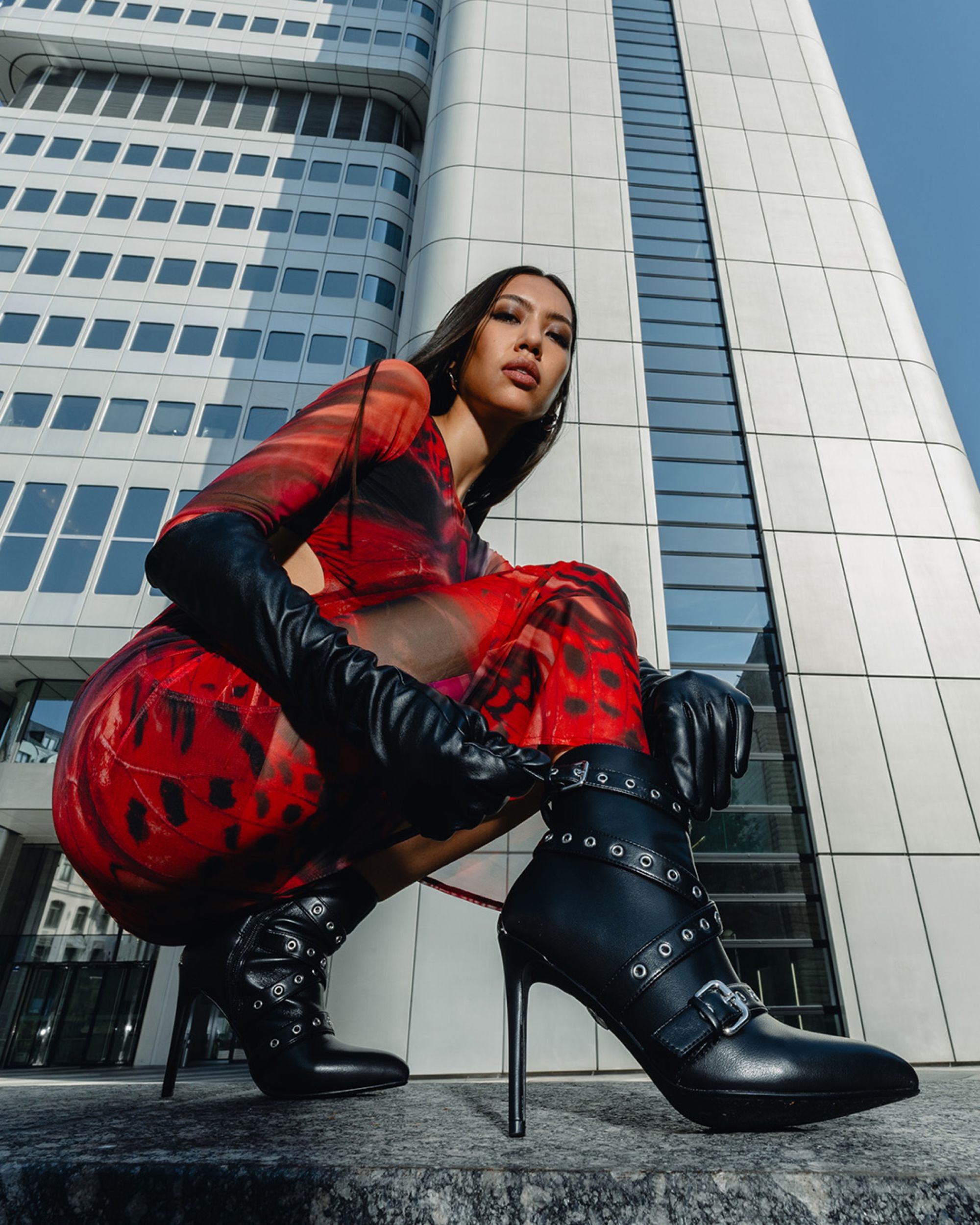 Buffalo FW24: una collezione che celebra misfit, fashionisti e spiriti urbani La collezione prende ispirazione dalla storia del brand per tracciare nuove prospettive di stile | Image 540916