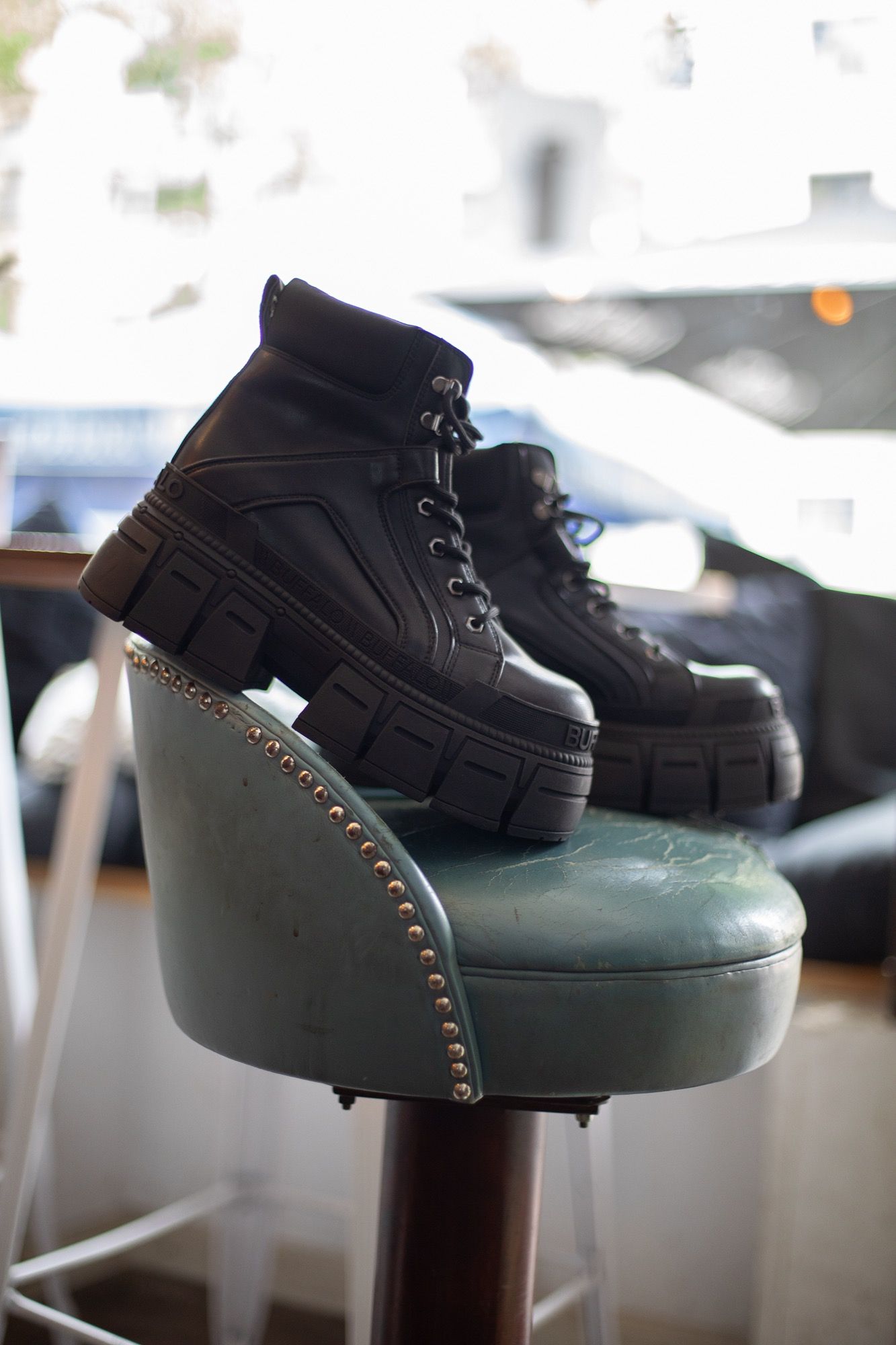 Buffalo FW24: una collezione che celebra misfit, fashionisti e spiriti urbani La collezione prende ispirazione dalla storia del brand per tracciare nuove prospettive di stile | Image 542543