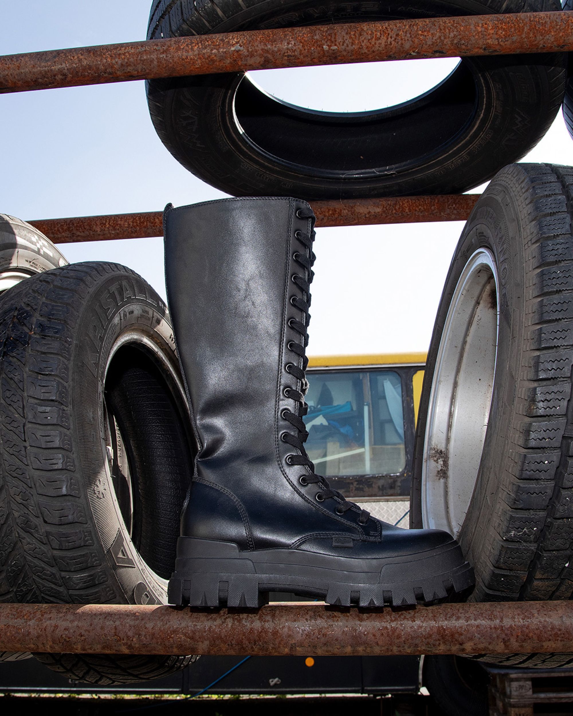 Buffalo FW24: una collezione che celebra misfit, fashionisti e spiriti urbani La collezione prende ispirazione dalla storia del brand per tracciare nuove prospettive di stile | Image 540906