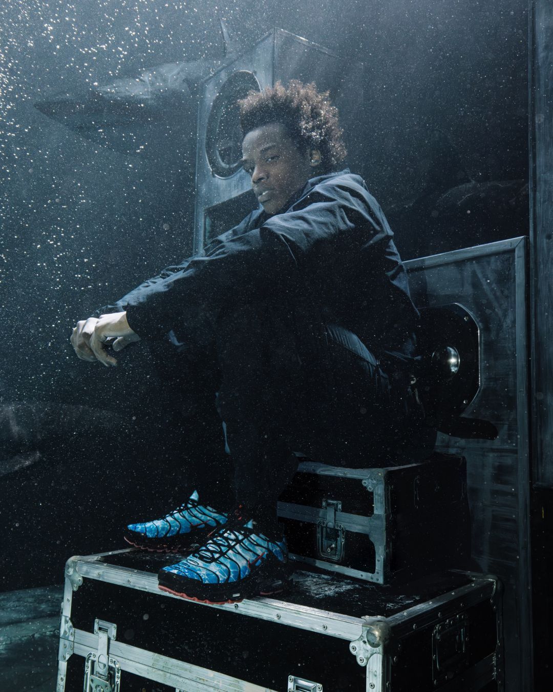 La nuova campagna Foot Locker delle Nike TN Shark esplora il mondo marino Un tuffo con il rapper Jolagreen23