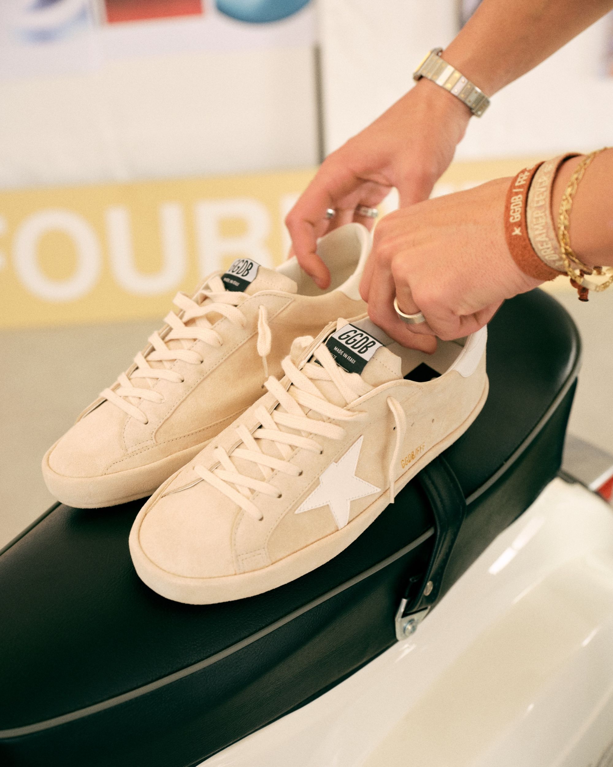 Golden Goose e FiveFourFive lanciano un'esperienza di co-creation a Milano Un'occasione per scoprire l'universo dei due brand presso il Forward Store di Golden Goose | Image 541753