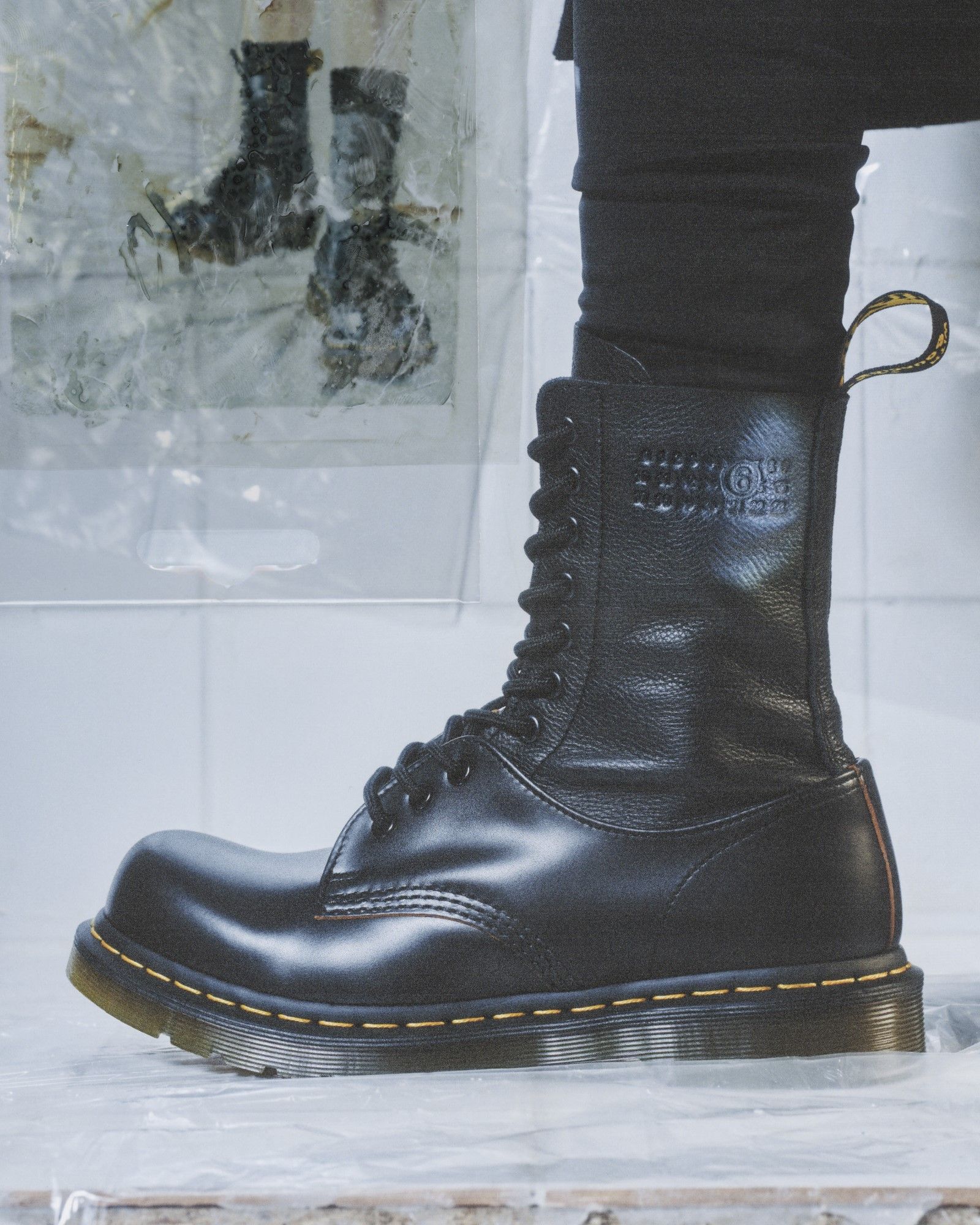 【新品未使用】MM6 MaisonMargiela Dr.martens UK8 MM6 Maison Margiela x Dr. Martens SS25 [Release Date/Price