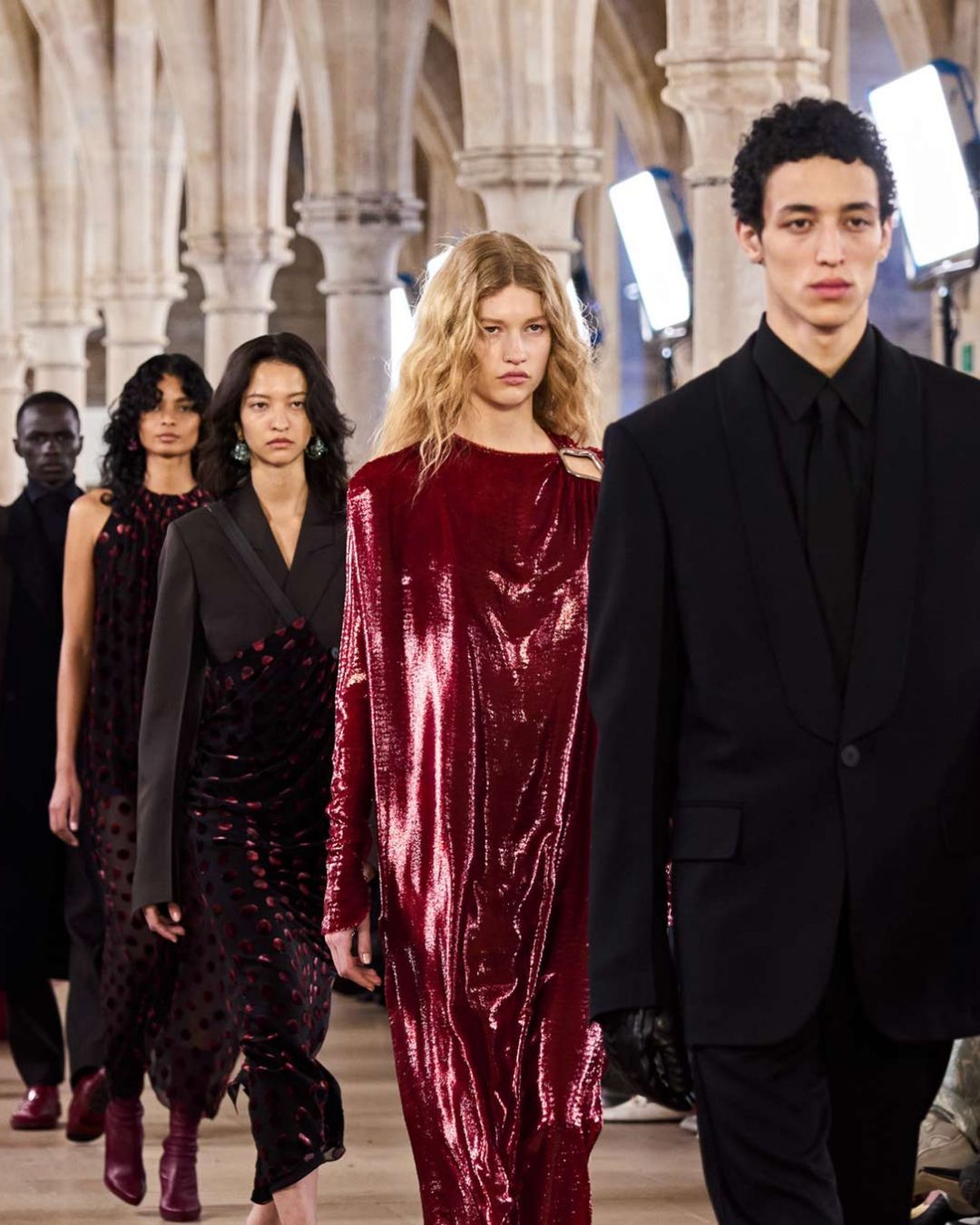 Why has Lanvin deserted the catwalks of the Fashion Week?  While the French Maison will be making its return to the catwalk in 2025, here's why it left them in the first place