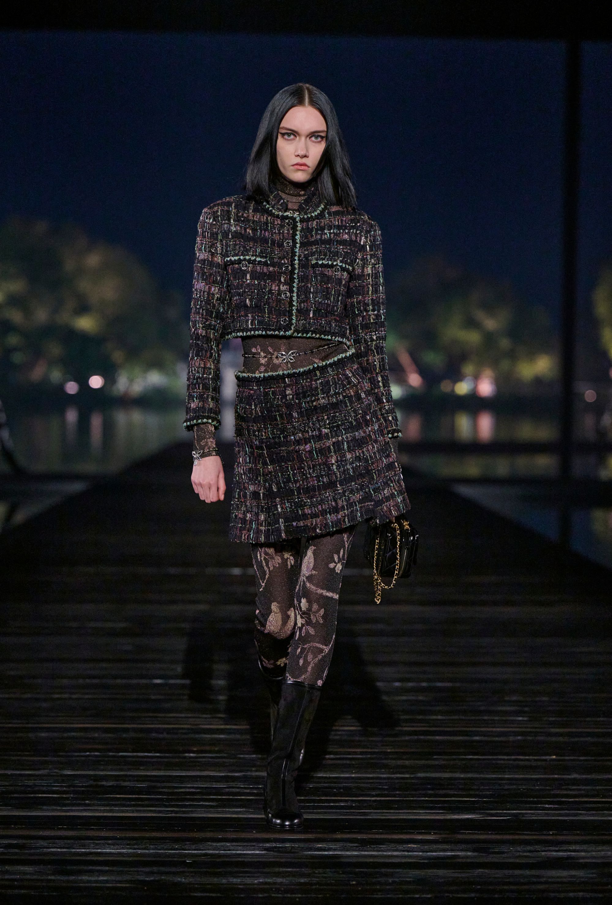 Chanel Unveils Métiers d'Arts 24/25 in Mystical Hangzhou