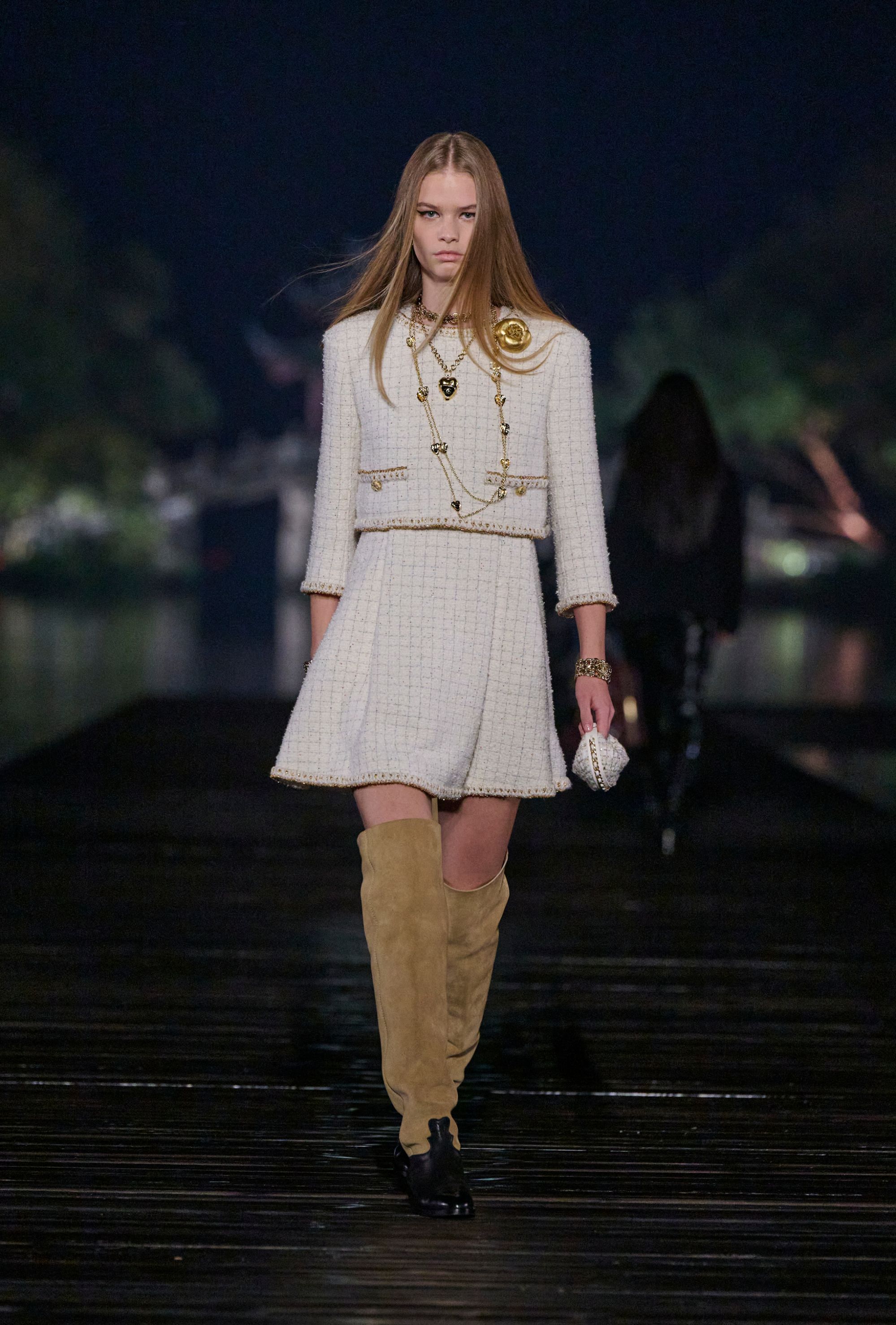 希少　CHANEL THE COUTURIERE AT WORK　シャネル Spring-Summer 2023 Haute-Couture Show - Look 48 — Fashion