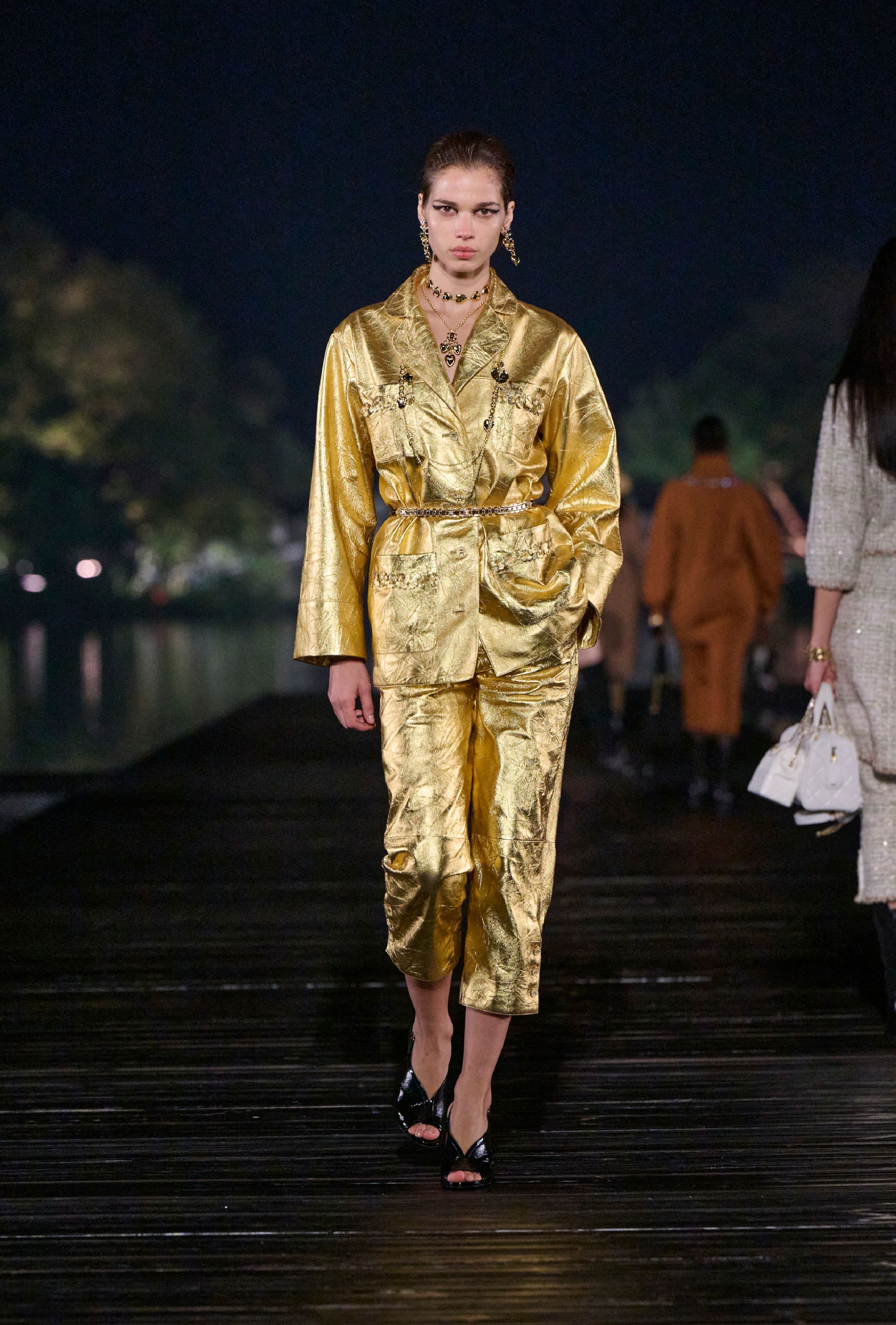 希少　CHANEL THE COUTURIERE AT WORK　シャネル Spring-Summer 2023 Haute-Couture Show - Look 48 — Fashion