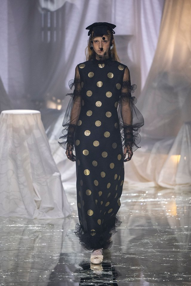 Quest'anno la moda ha messo un punto Tutto sulla romantica sensualità dei pois | Image 546564