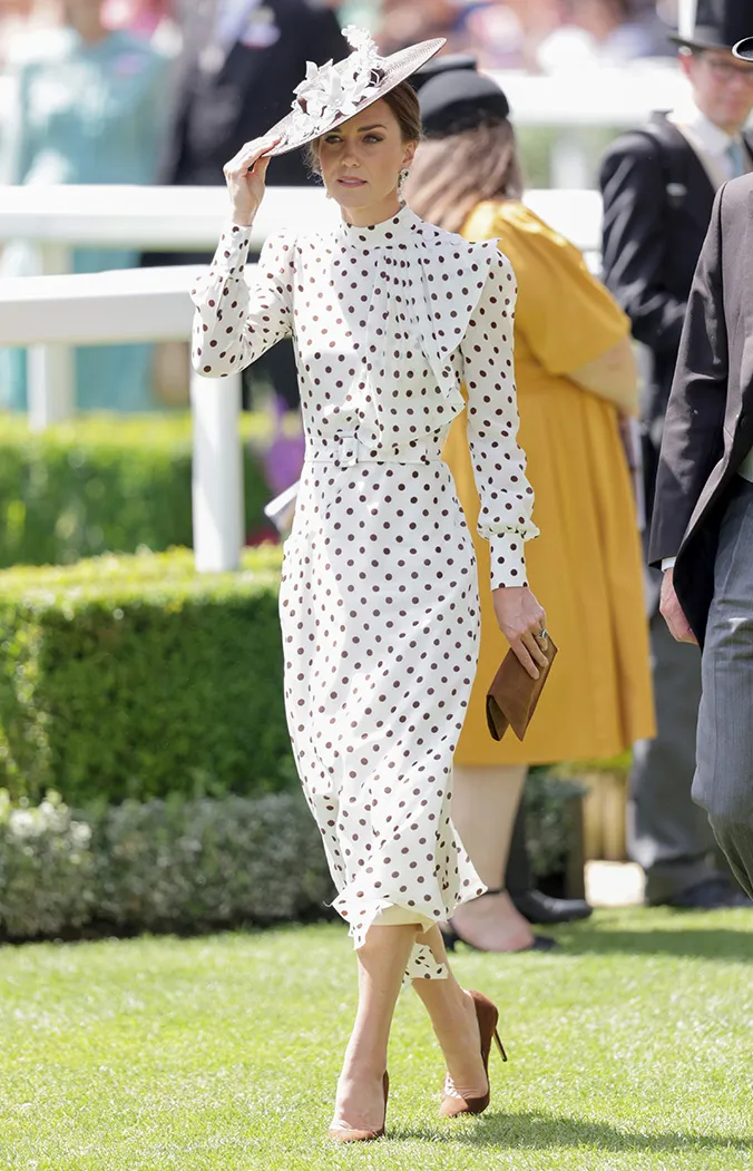 Quest'anno la moda ha messo un punto Tutto sulla romantica sensualità dei pois | Image 546583